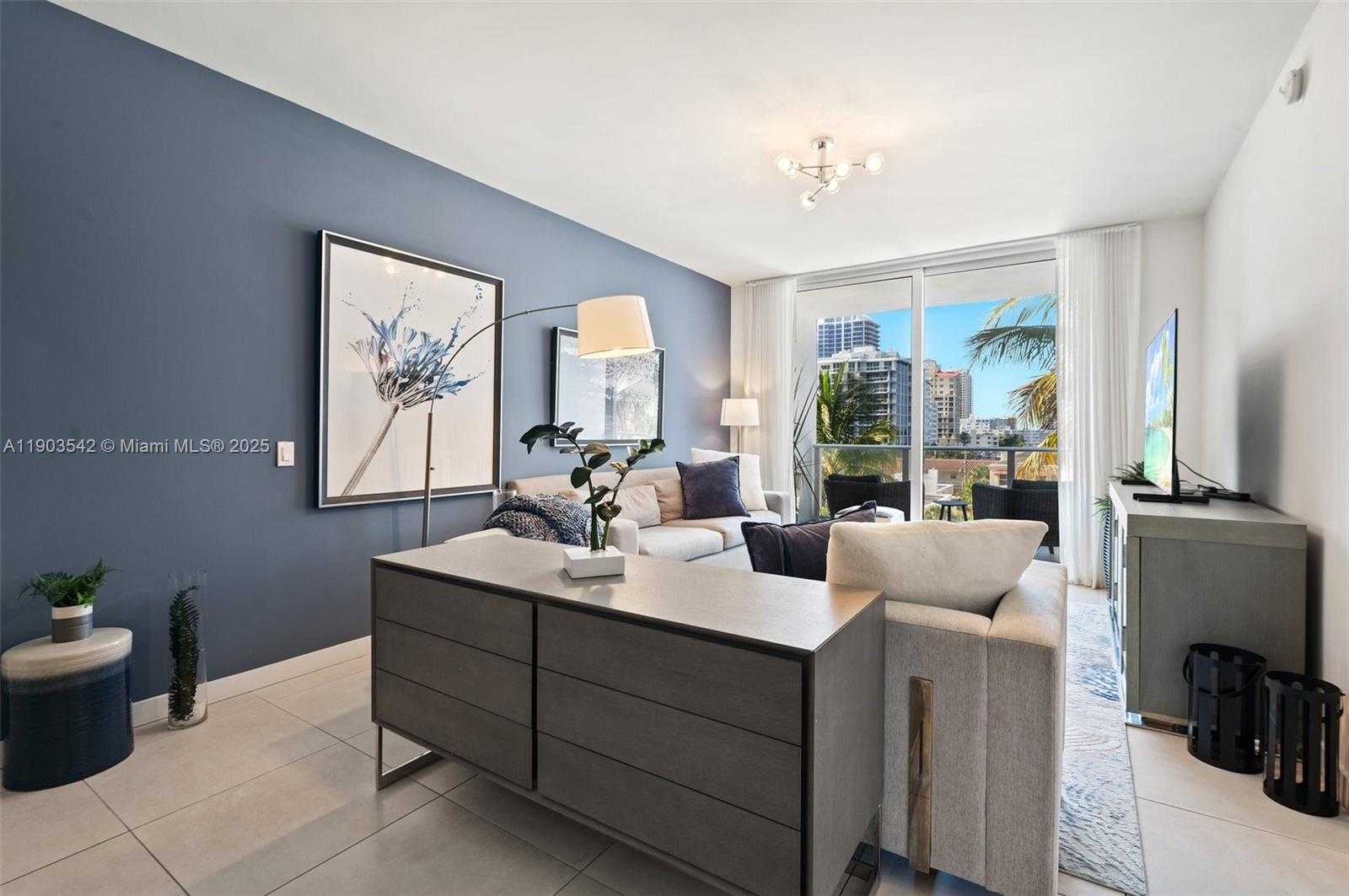 Imagen de Pequeño Objeto