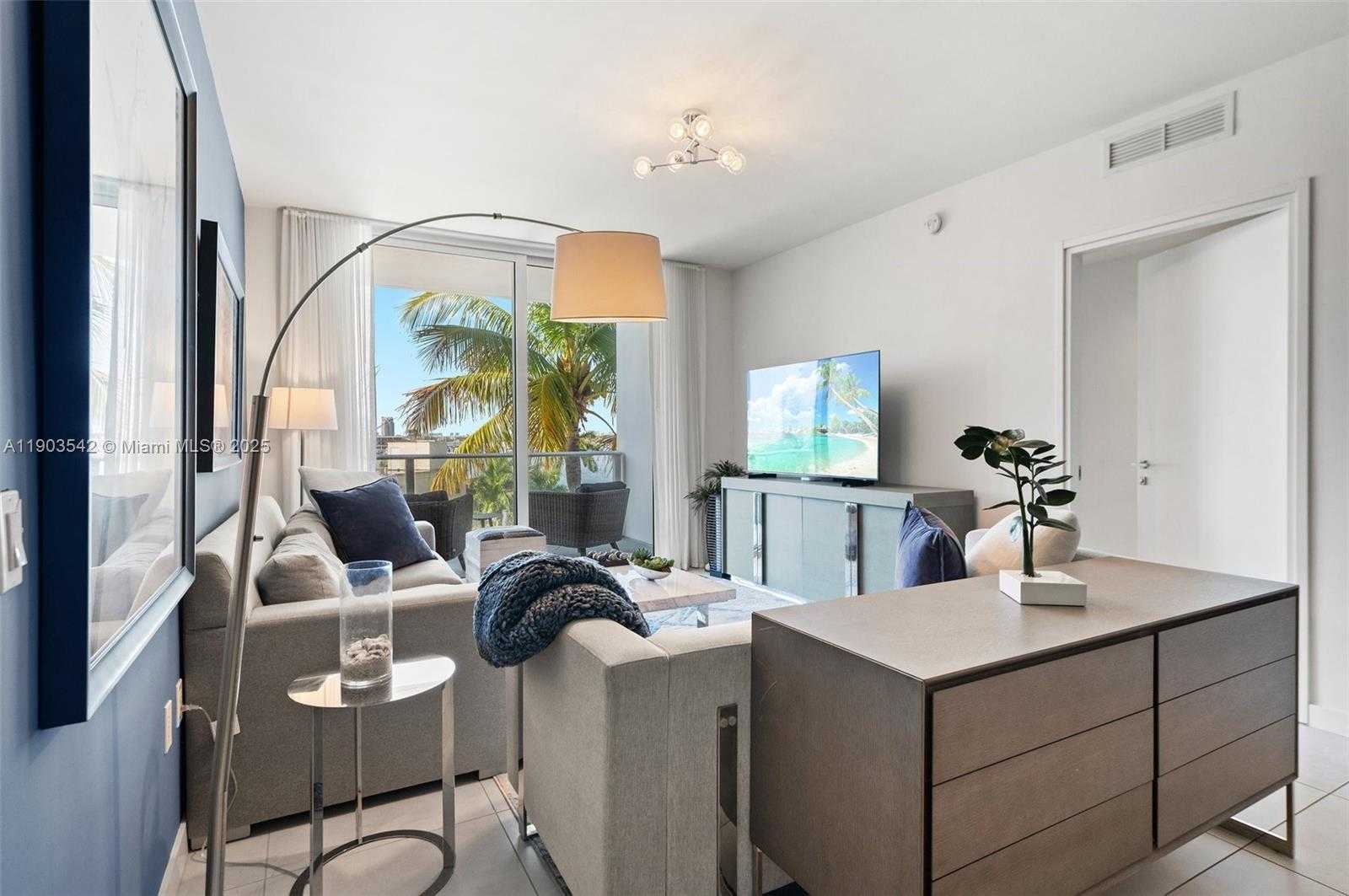 Imagen de Pequeño Objeto