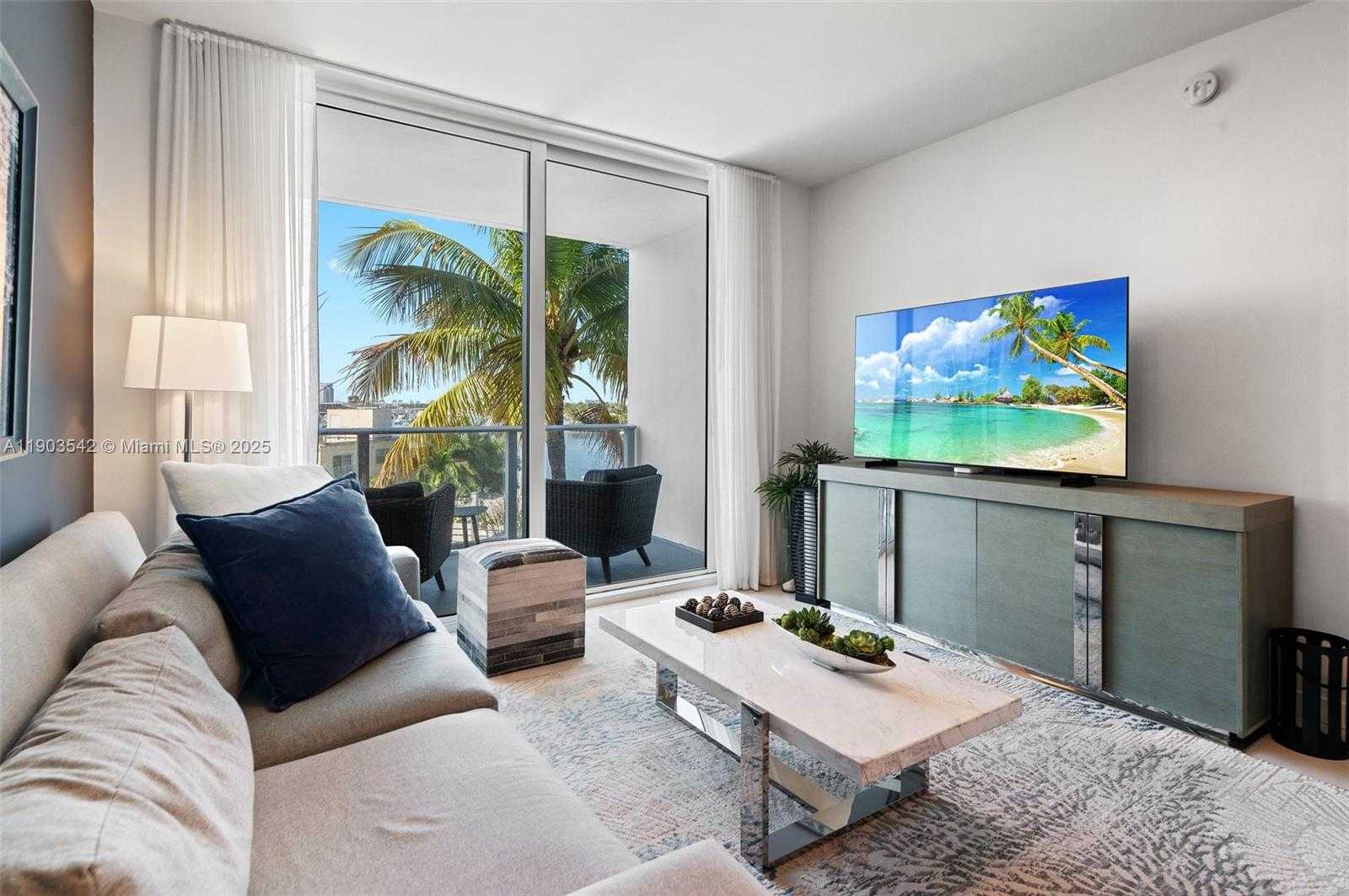 Imagen de Pequeño Objeto