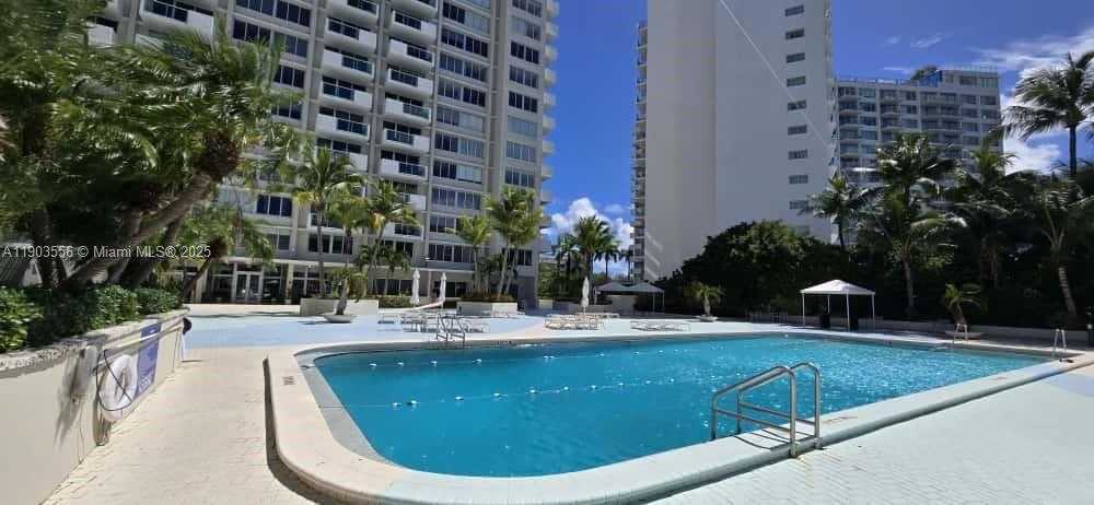 Small Image of 1200 WEST AVE #412, Miami Beach Number 5