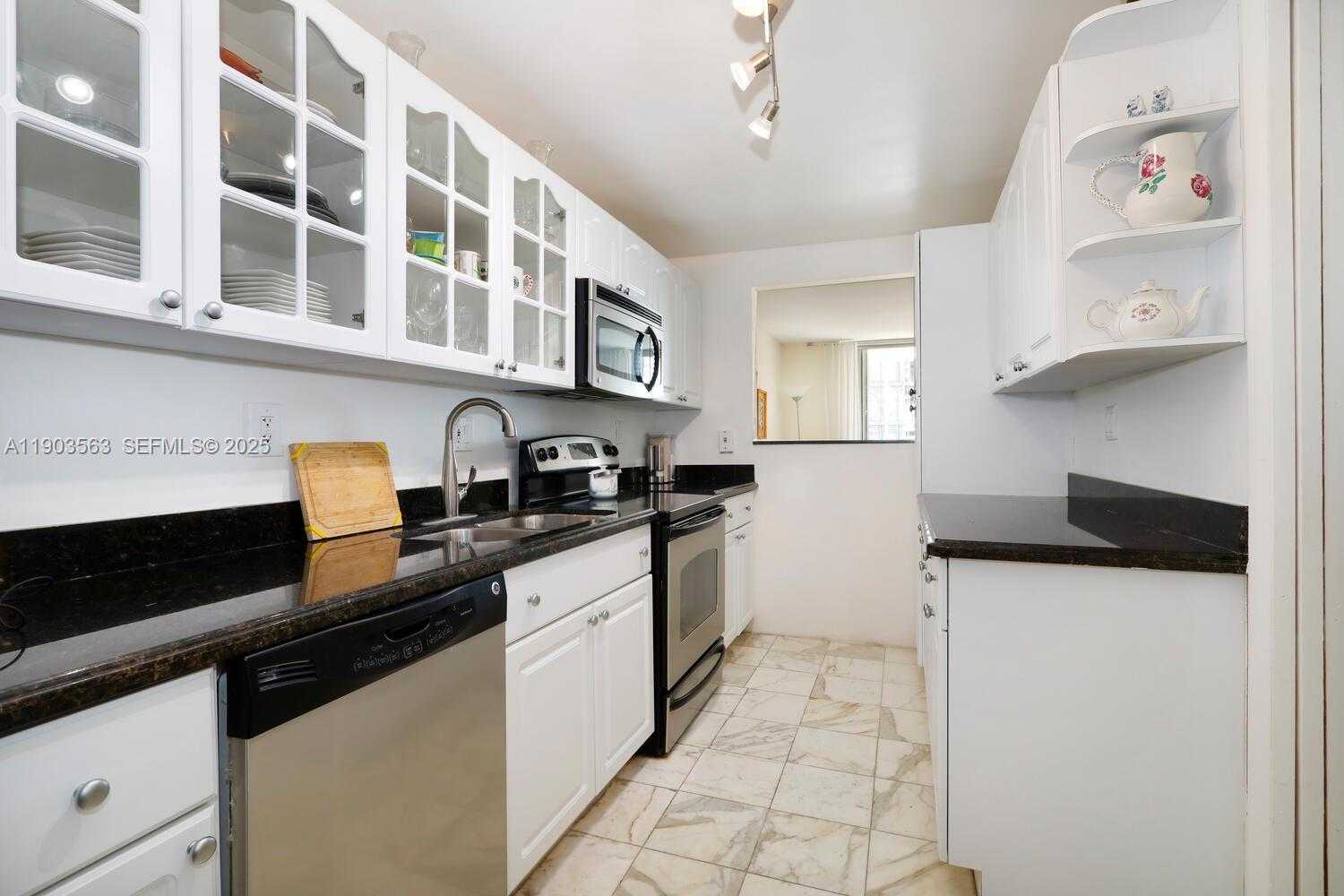 Small Image of 145 SOUTH EAST 25TH RD #702, Miami Number 5