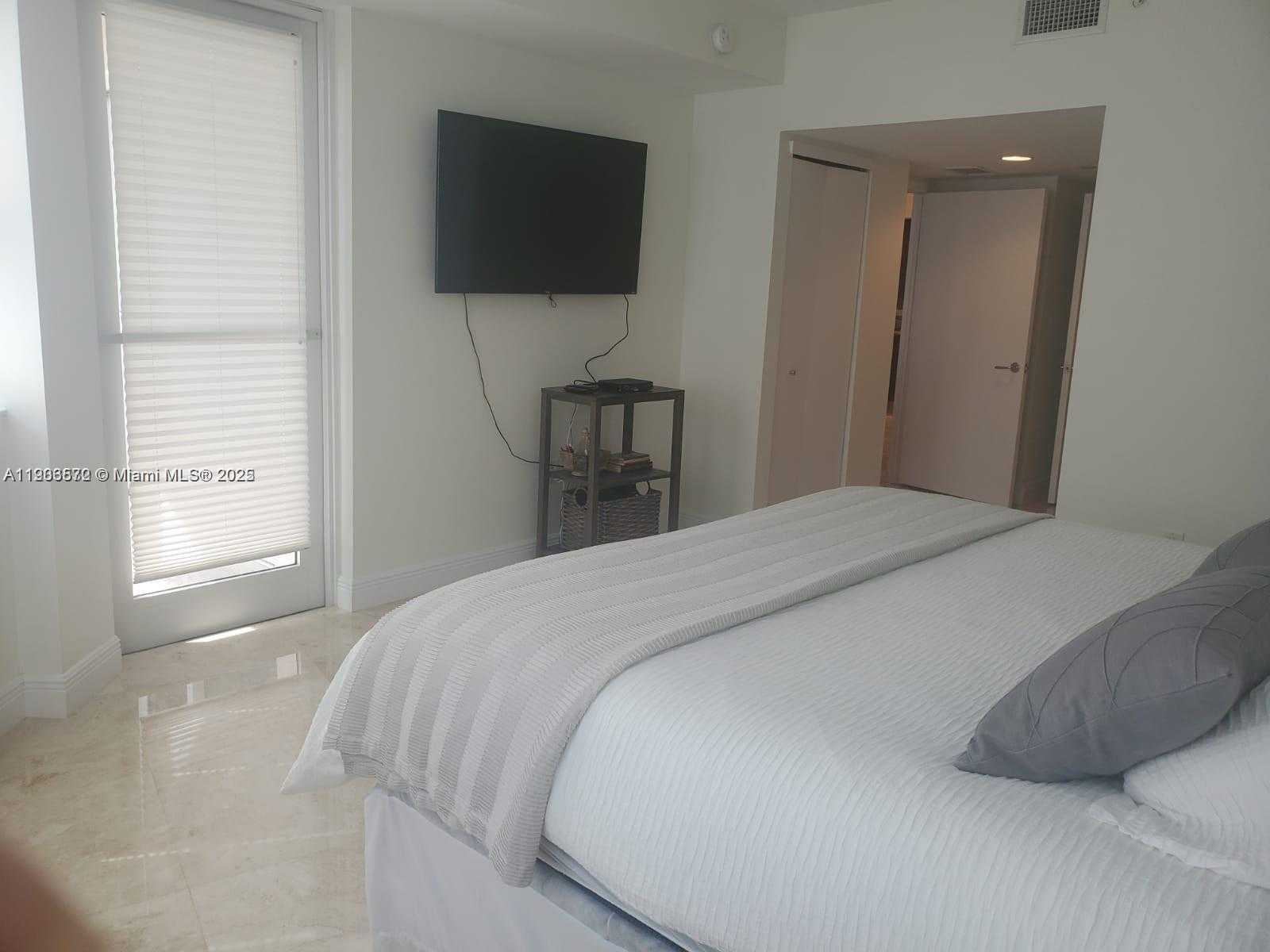 Small Image of 19900 EAST COUNTRY CLUB DR #607, Aventura Number 15