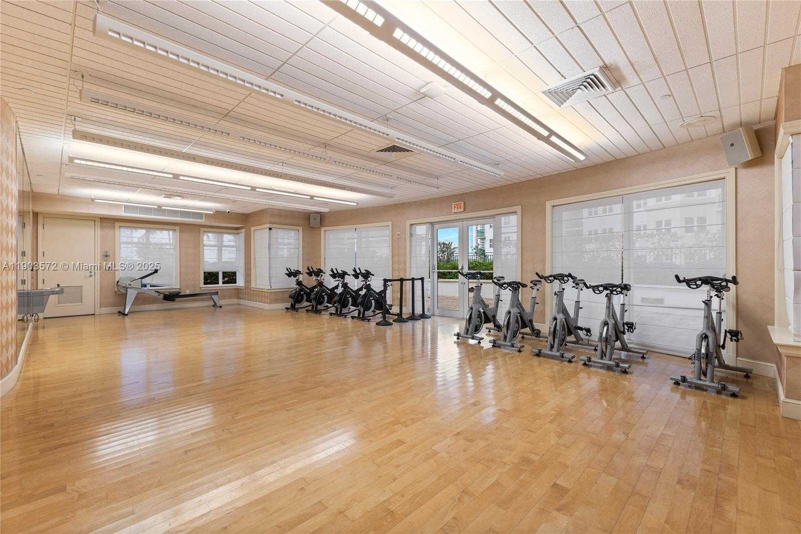 Small Image of 19900 EAST COUNTRY CLUB DR #607, Aventura Number 23