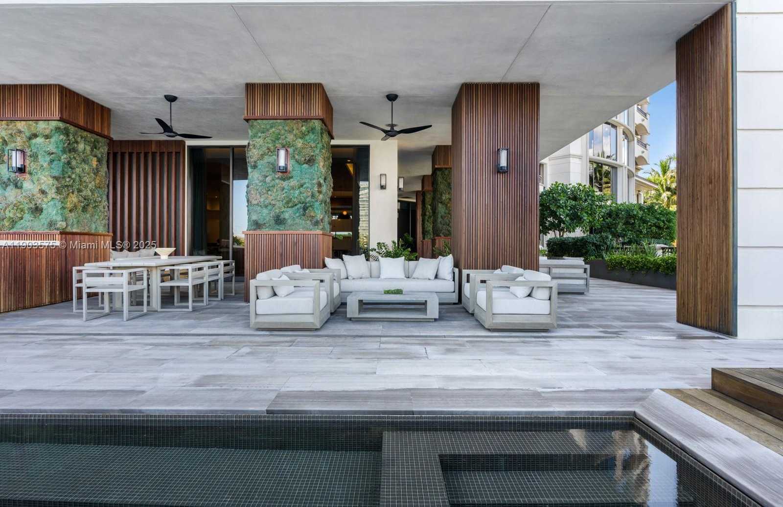 Small Image of 6800 FISHER ISLAND DR #6811, Miami Beach Number 10