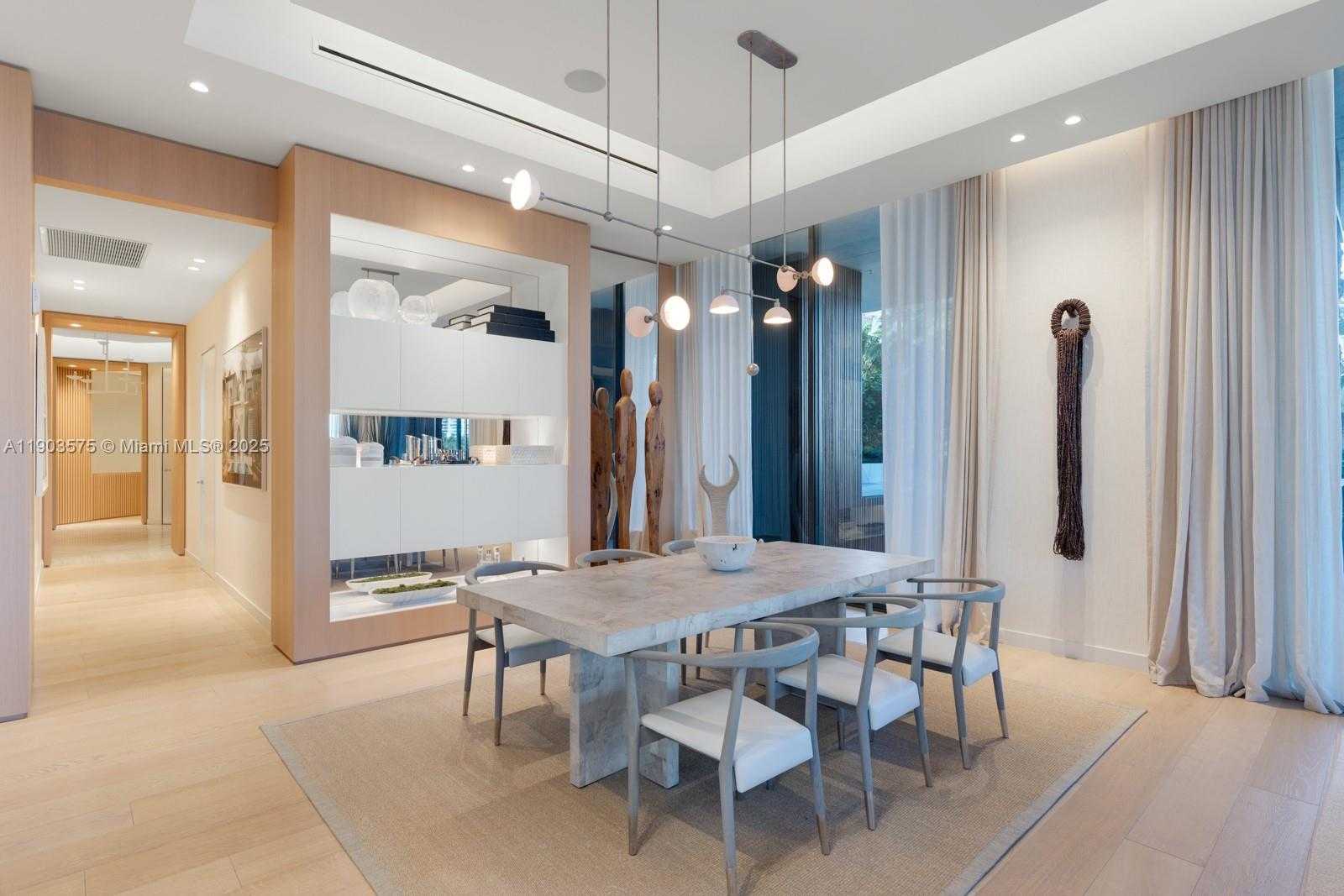 Small Image of 6800 FISHER ISLAND DR #6811, Miami Beach Number 15