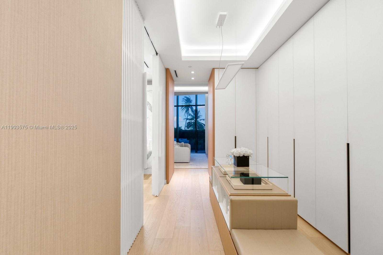 Small Image of 6800 FISHER ISLAND DR #6811, Miami Beach Number 23