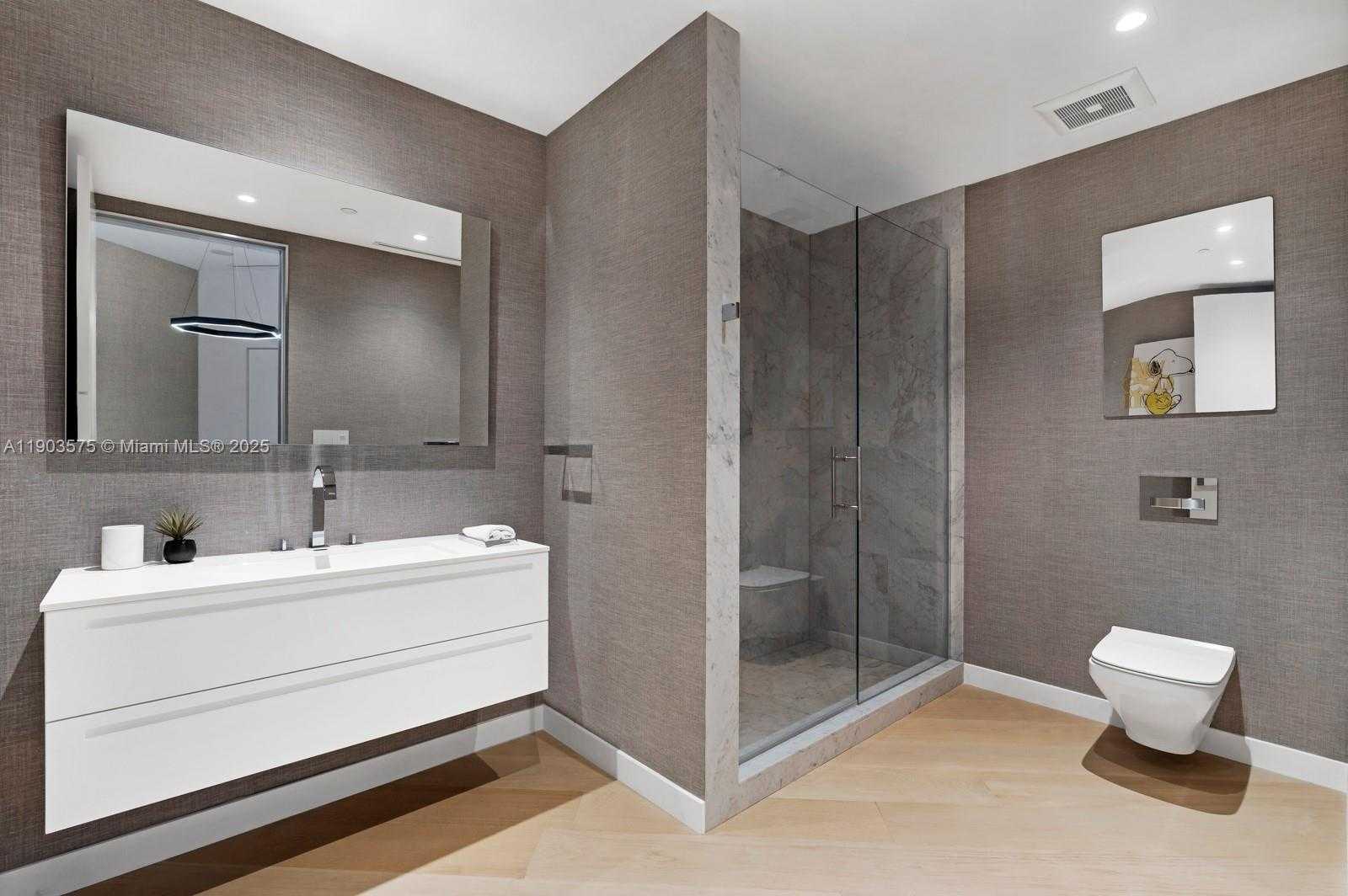 Small Image of 6800 FISHER ISLAND DR #6811, Miami Beach Number 35