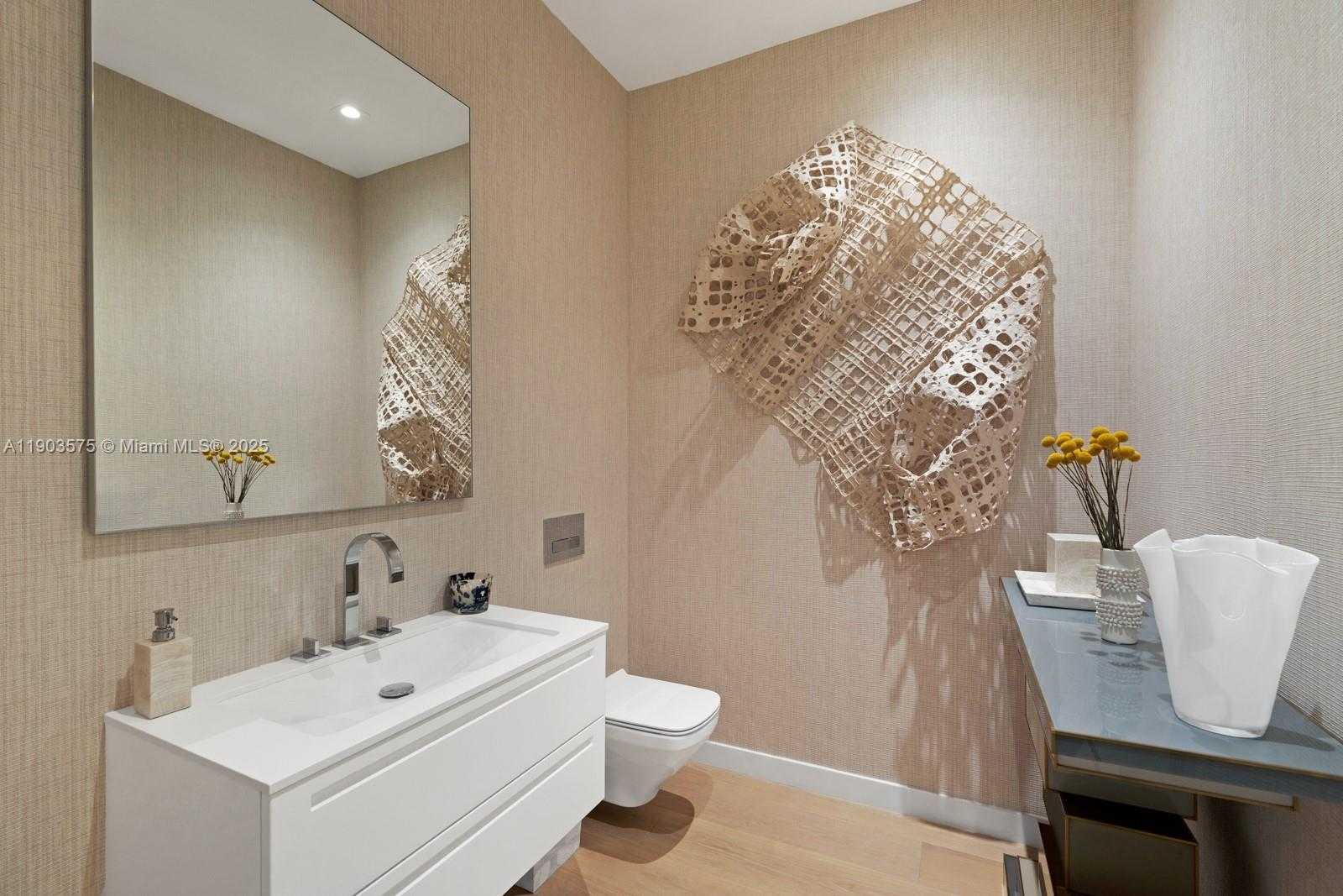 Small Image of 6800 FISHER ISLAND DR #6811, Miami Beach Number 37