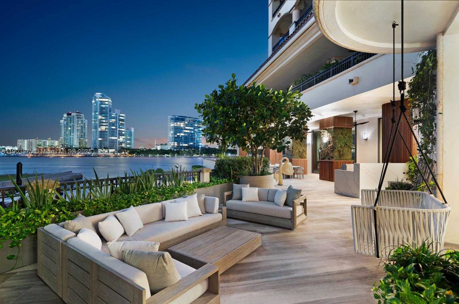 Small Image of 6800 FISHER ISLAND DR #6811, Miami Beach Number 42