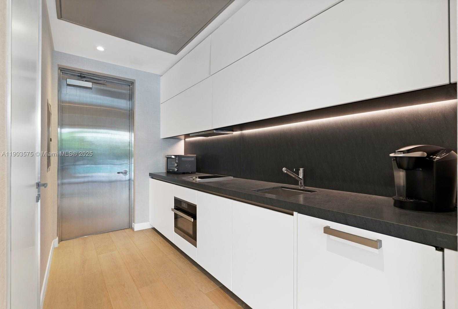 Small Image of 6800 FISHER ISLAND DR #6811, Miami Beach Number 48