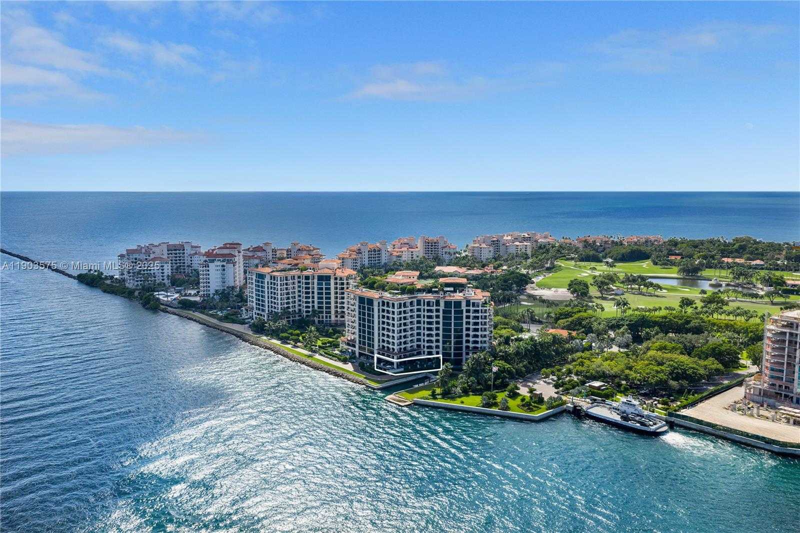 Small Image of 6800 FISHER ISLAND DR #6811, Miami Beach Number 53