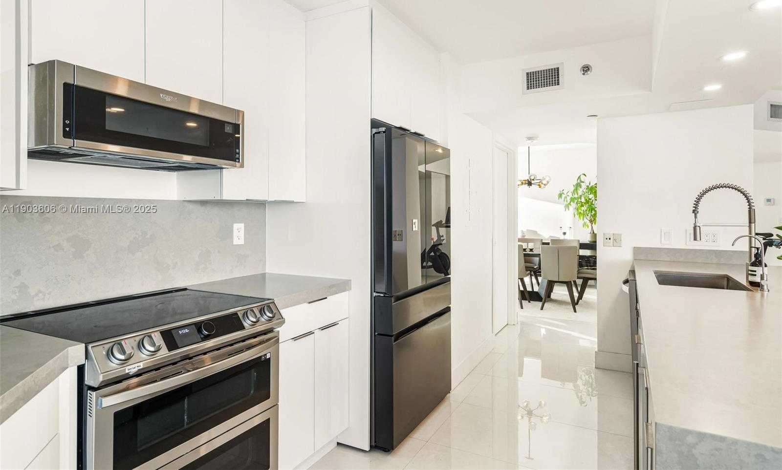 Small Image of 16485 COLLINS AVE #2438, Sunny Isles Beach Number 24