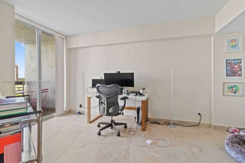 Small Image of 3600 MYSTIC POINTE DR #1209, Aventura Number 11