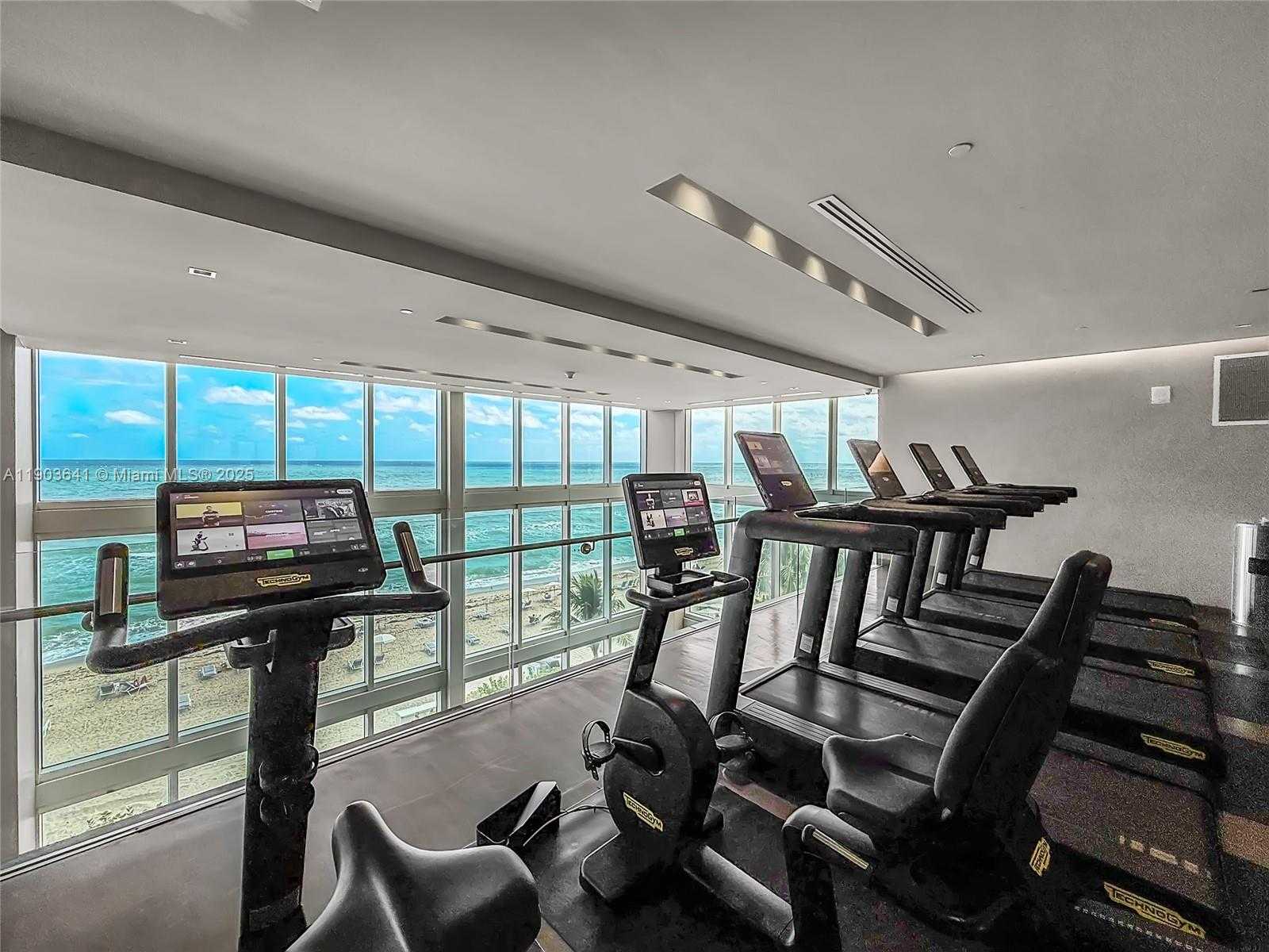 Small Image of 1800 SOUTH OCEAN DR #2207, Hallandale Beach Number 13