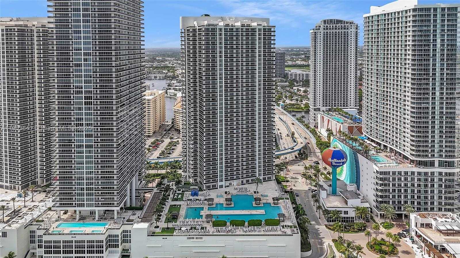 Small Image of 1800 SOUTH OCEAN DR #2207, Hallandale Beach Number 2