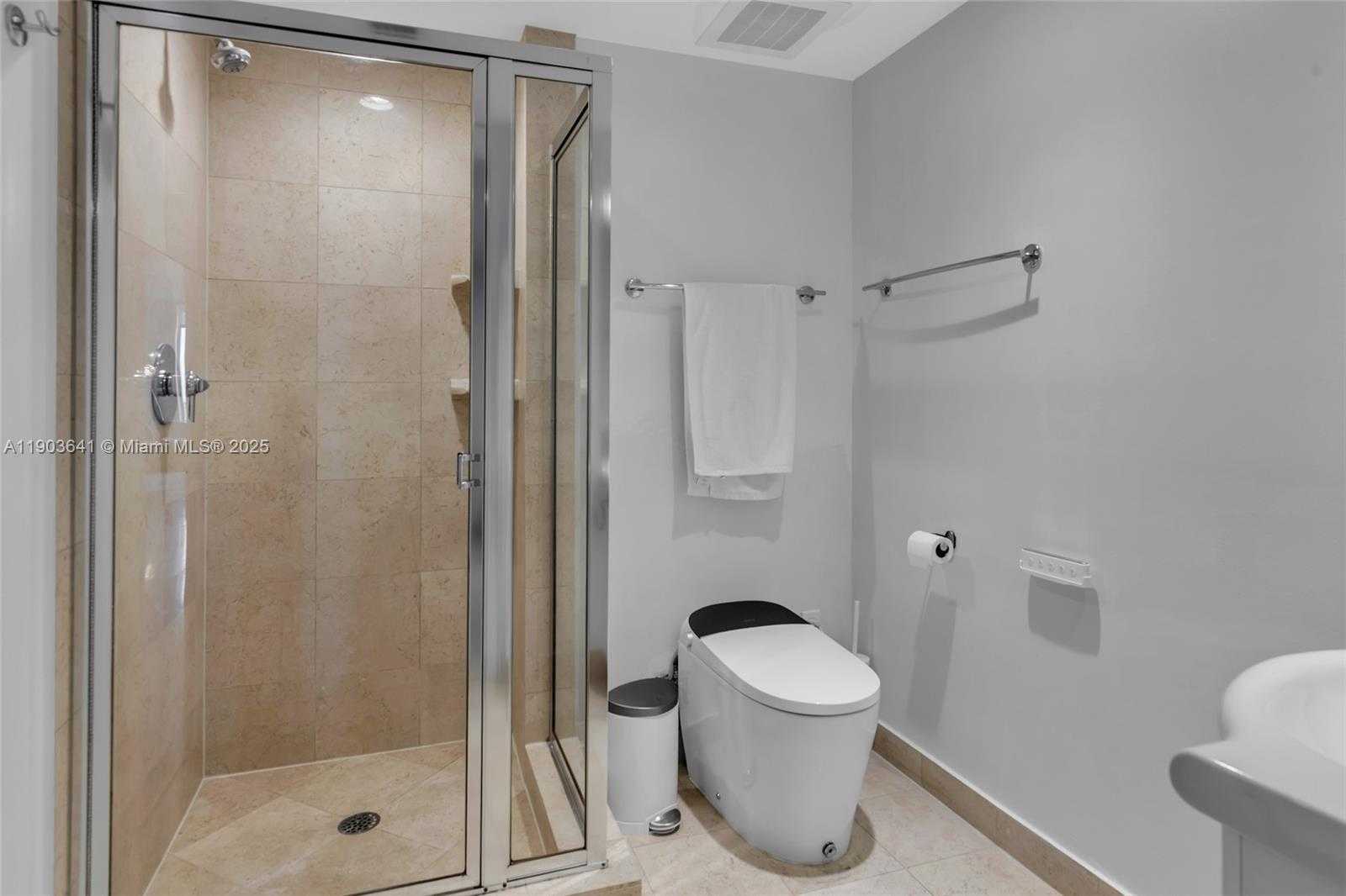 Small Image of 1800 SOUTH OCEAN DR #2207, Hallandale Beach Number 49