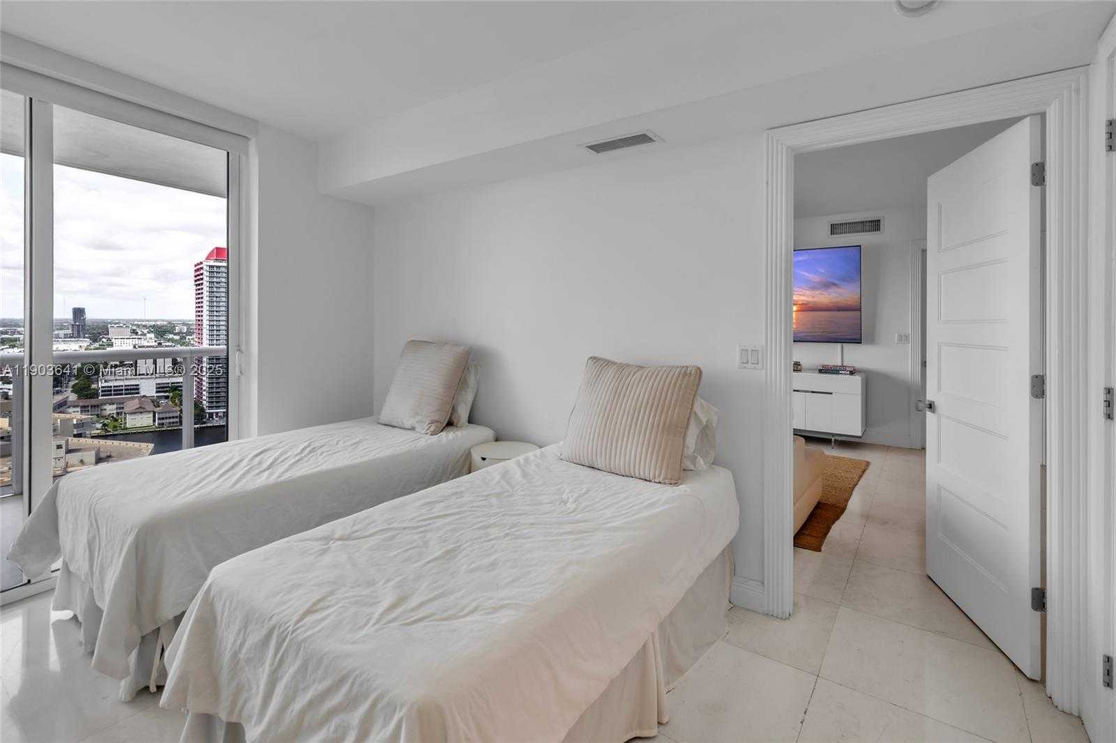 Small Image of 1800 SOUTH OCEAN DR #2207, Hallandale Beach Number 53