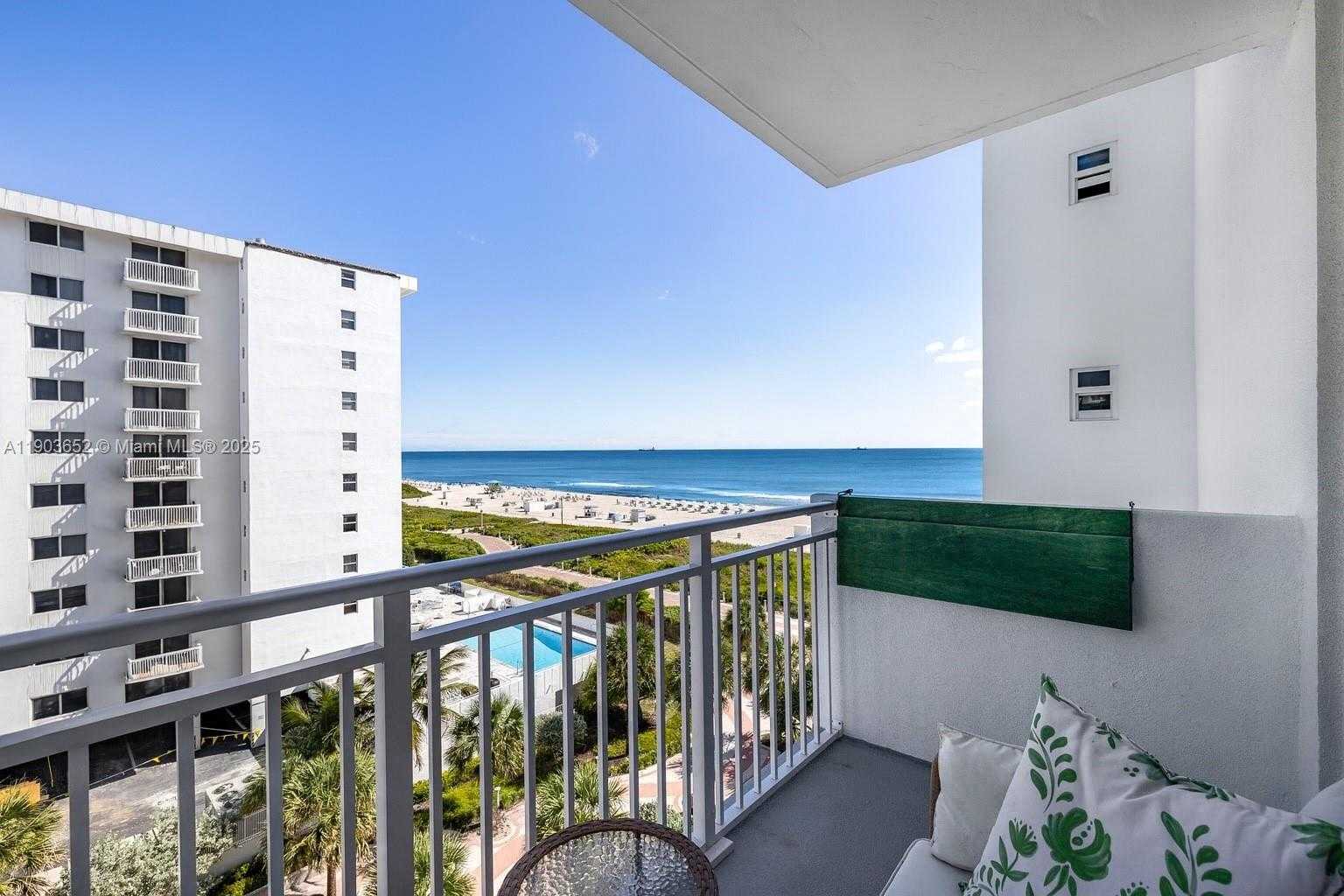 Small Image of 345 OCEAN DR #718, Miami Beach Number 5