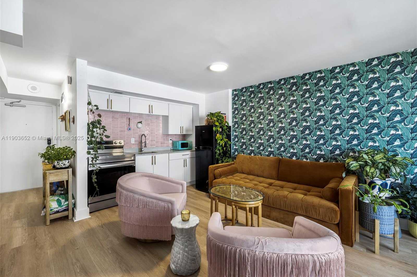 Small Image of 345 OCEAN DR #718, Miami Beach Number 9