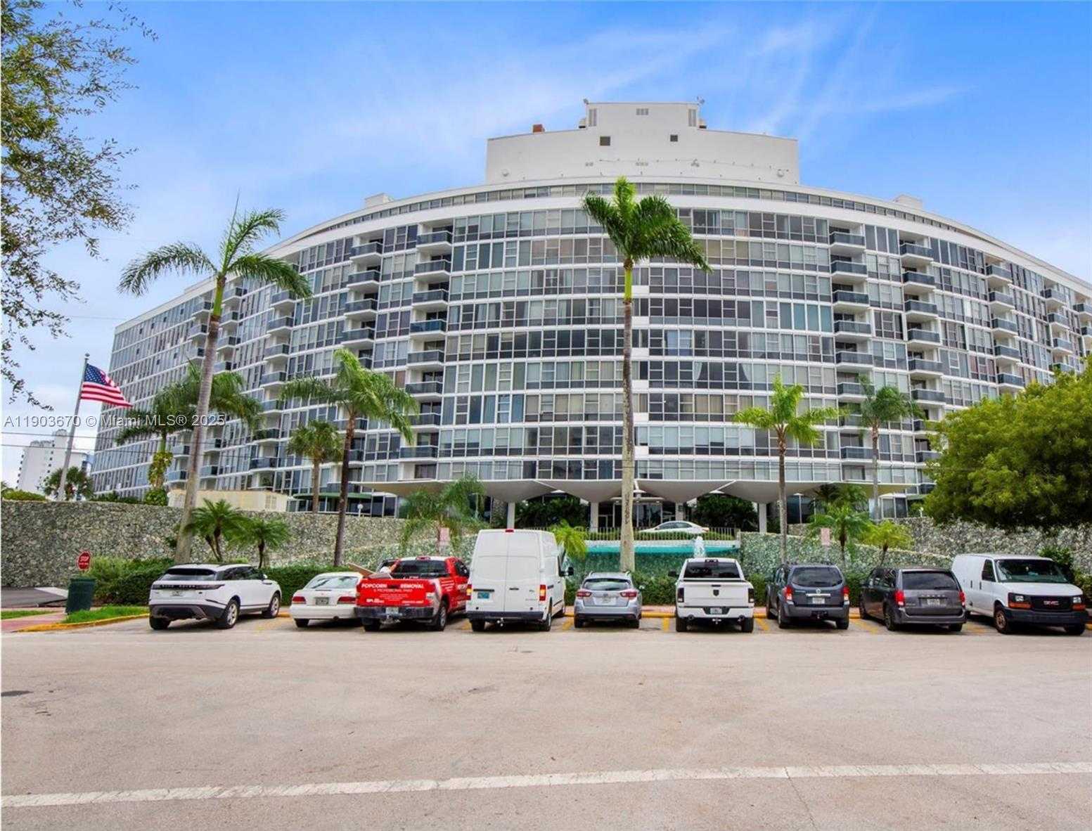 Small Image of 900 BAY DR #209, Miami Beach Number 2