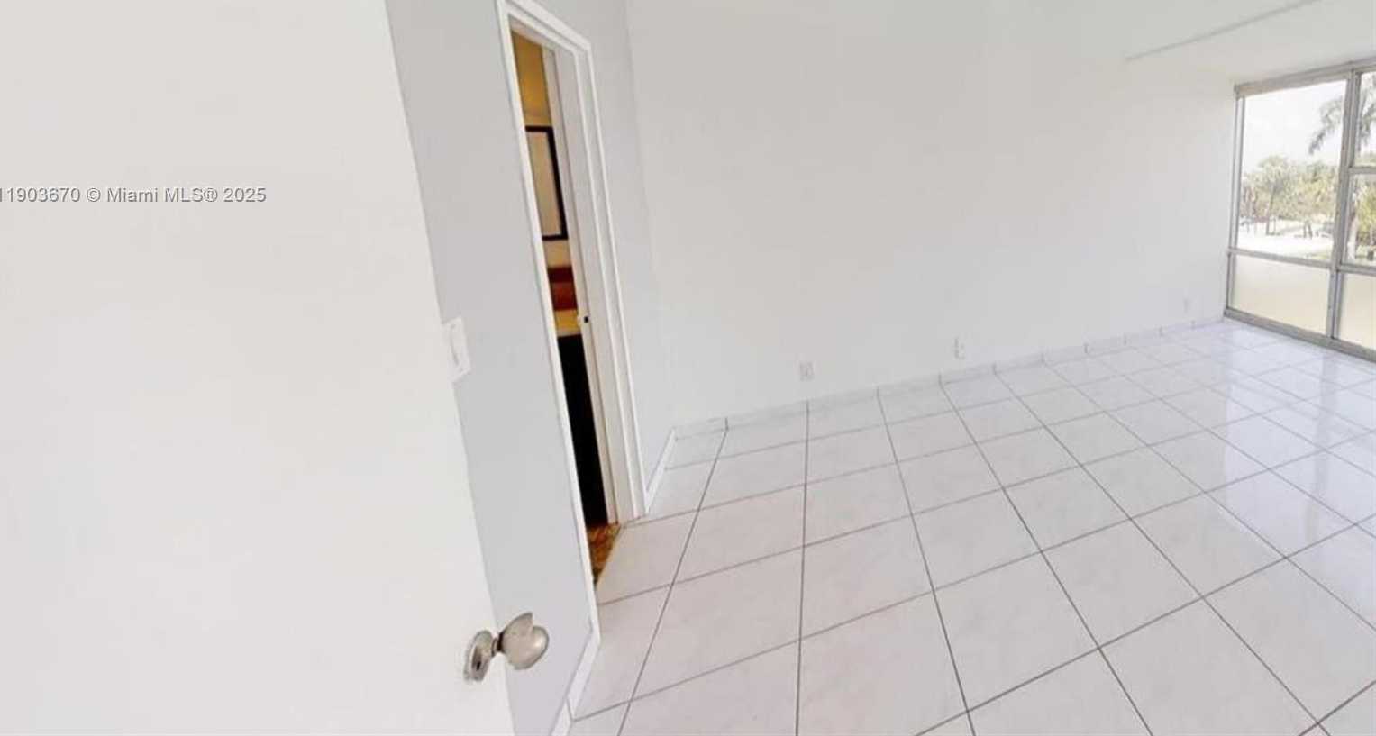 Small Image of 900 BAY DR #209, Miami Beach Number 8