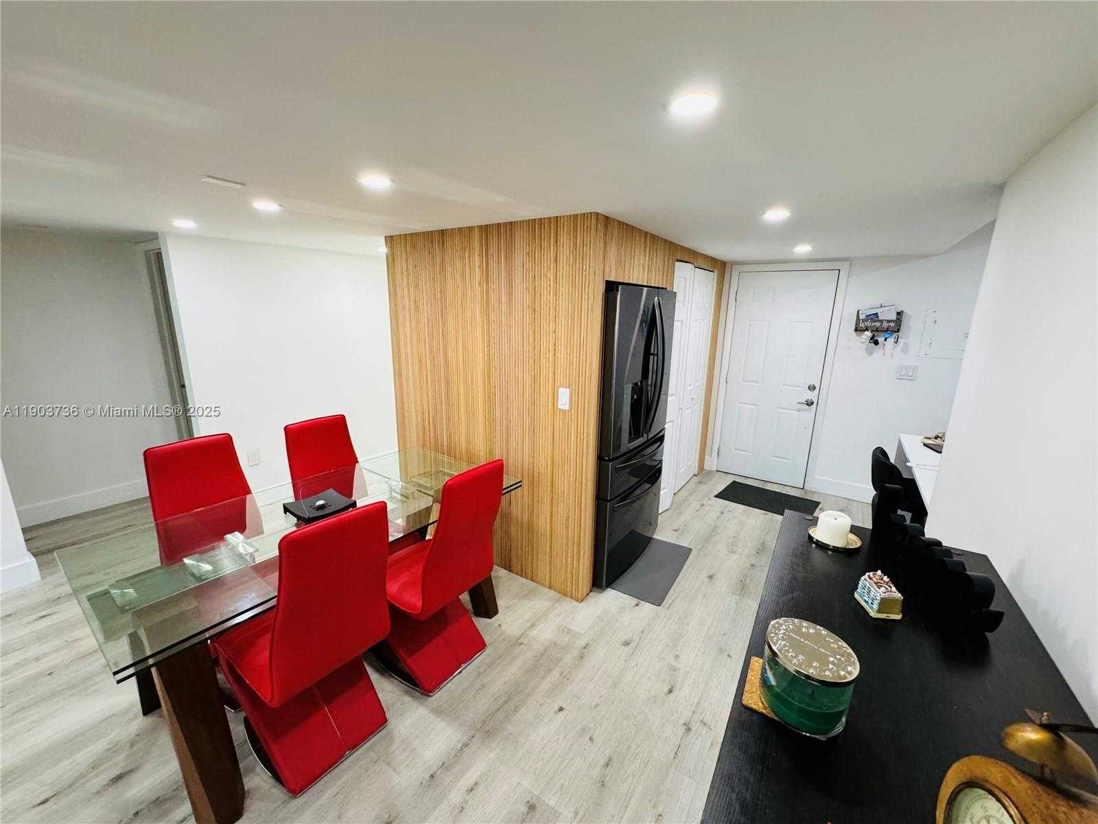 Small Image of 1555 WEST 44TH PL #214D, Hialeah Number 4