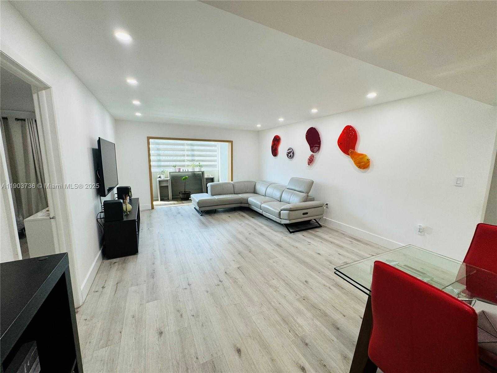 Small Image of 1555 WEST 44TH PL #214D, Hialeah Number 5