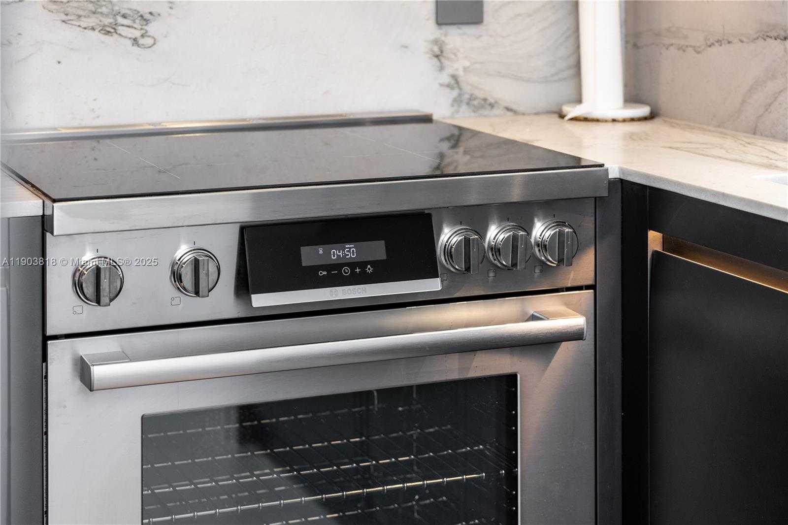 Small Image of 1800 SUNSET HARBOUR DR #2105, Miami Beach Number 15