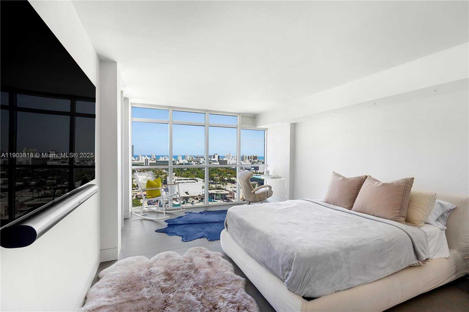 Small Image of 1800 SUNSET HARBOUR DR #2105, Miami Beach Number 19