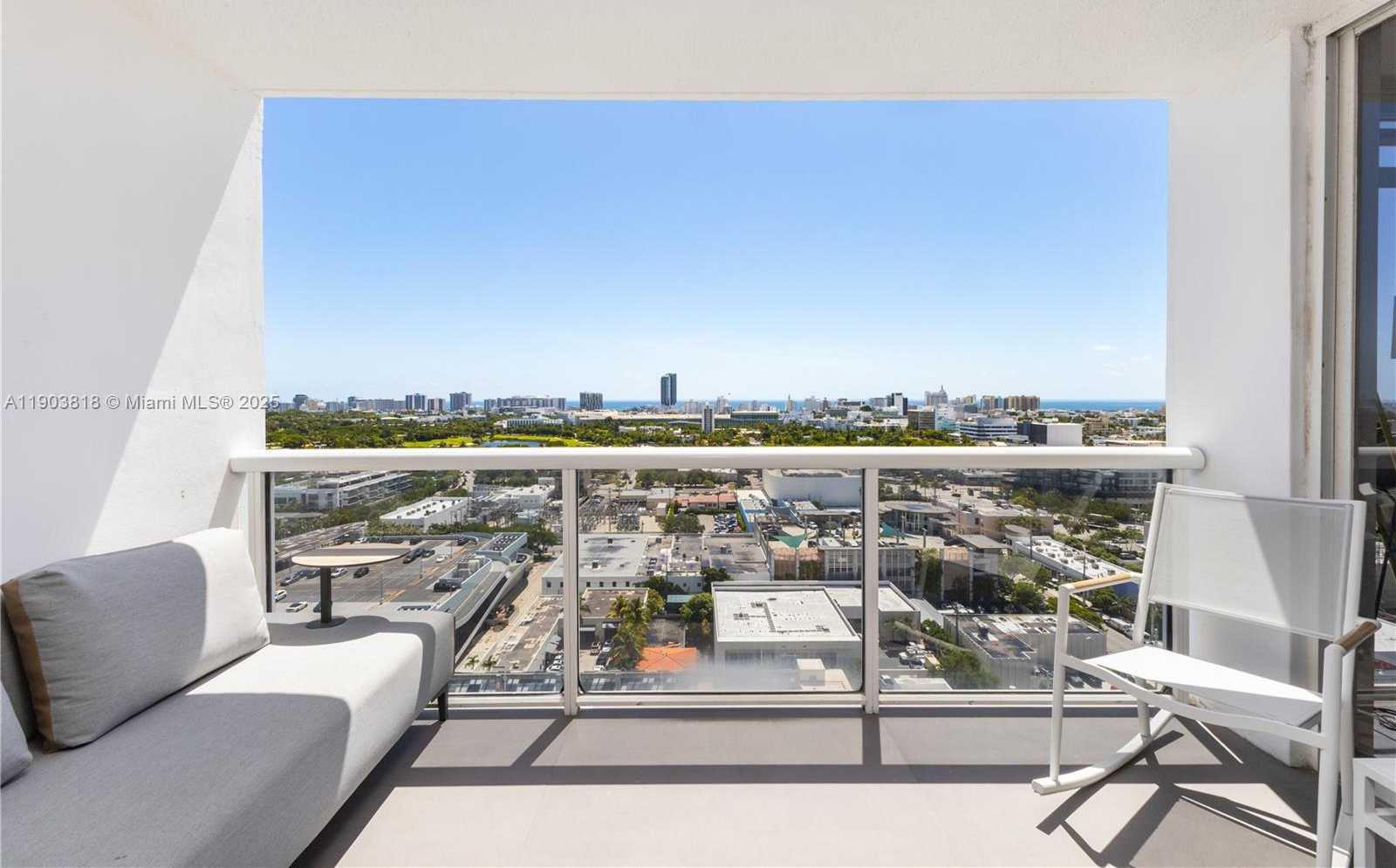 Small Image of 1800 SUNSET HARBOUR DR #2105, Miami Beach Number 25