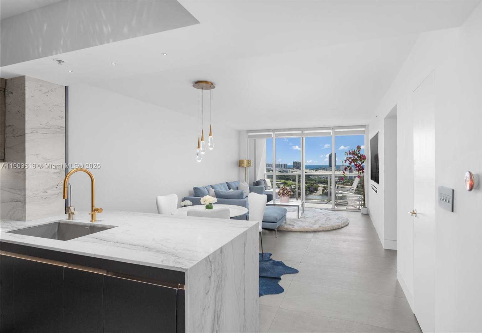 Small Image of 1800 SUNSET HARBOUR DR #2105, Miami Beach Number 6