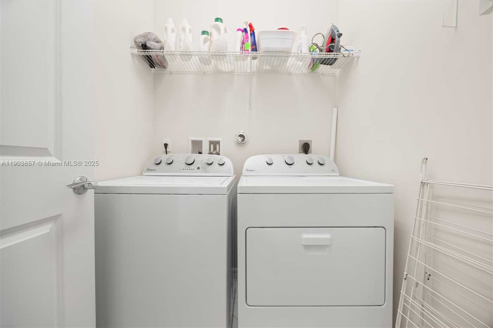 Small Image of 4103 BLACK OLIVE LN, Hollywood Number 19