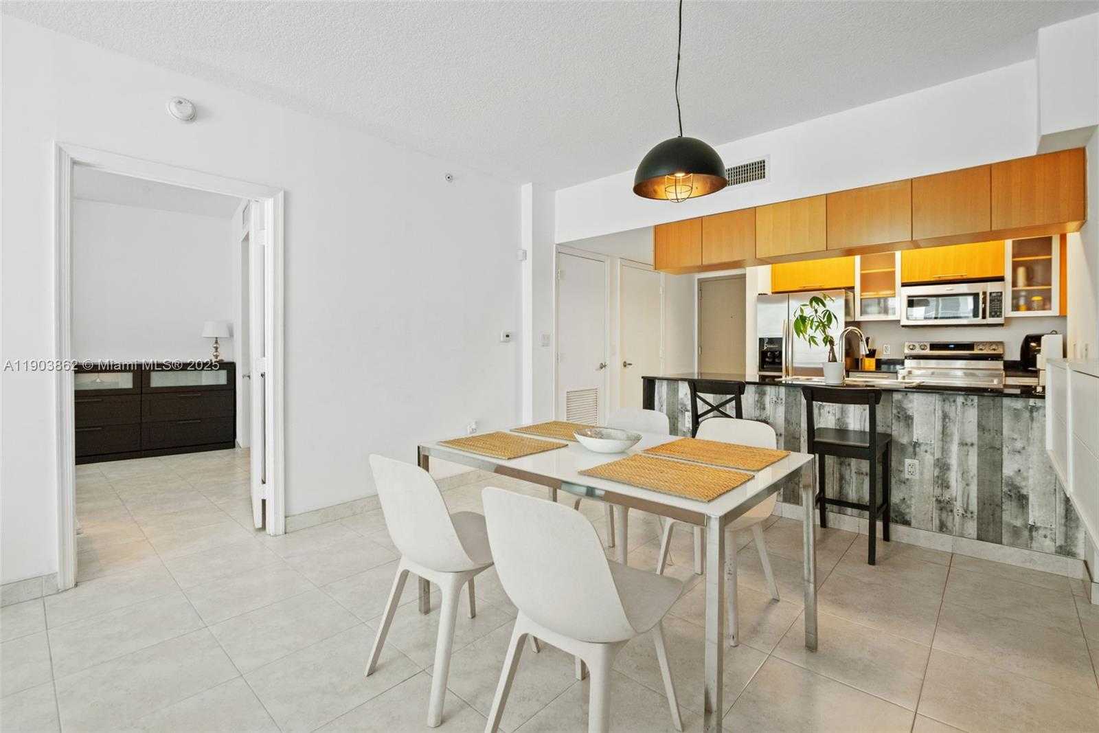 Small Image of 1750 NORTH BAYSHORE DR #1705, Miami Number 10