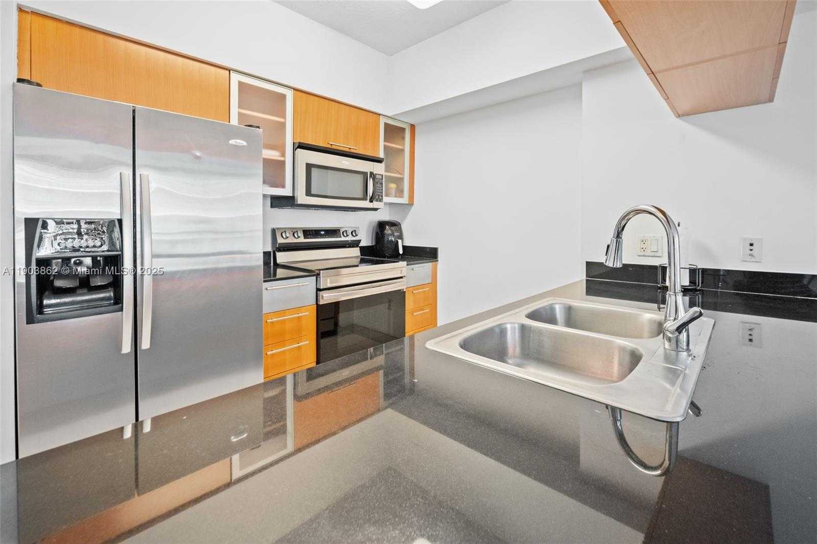 Small Image of 1750 NORTH BAYSHORE DR #1705, Miami Number 13