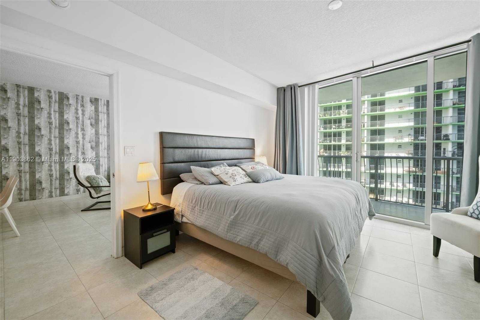 Small Image of 1750 NORTH BAYSHORE DR #1705, Miami Number 16