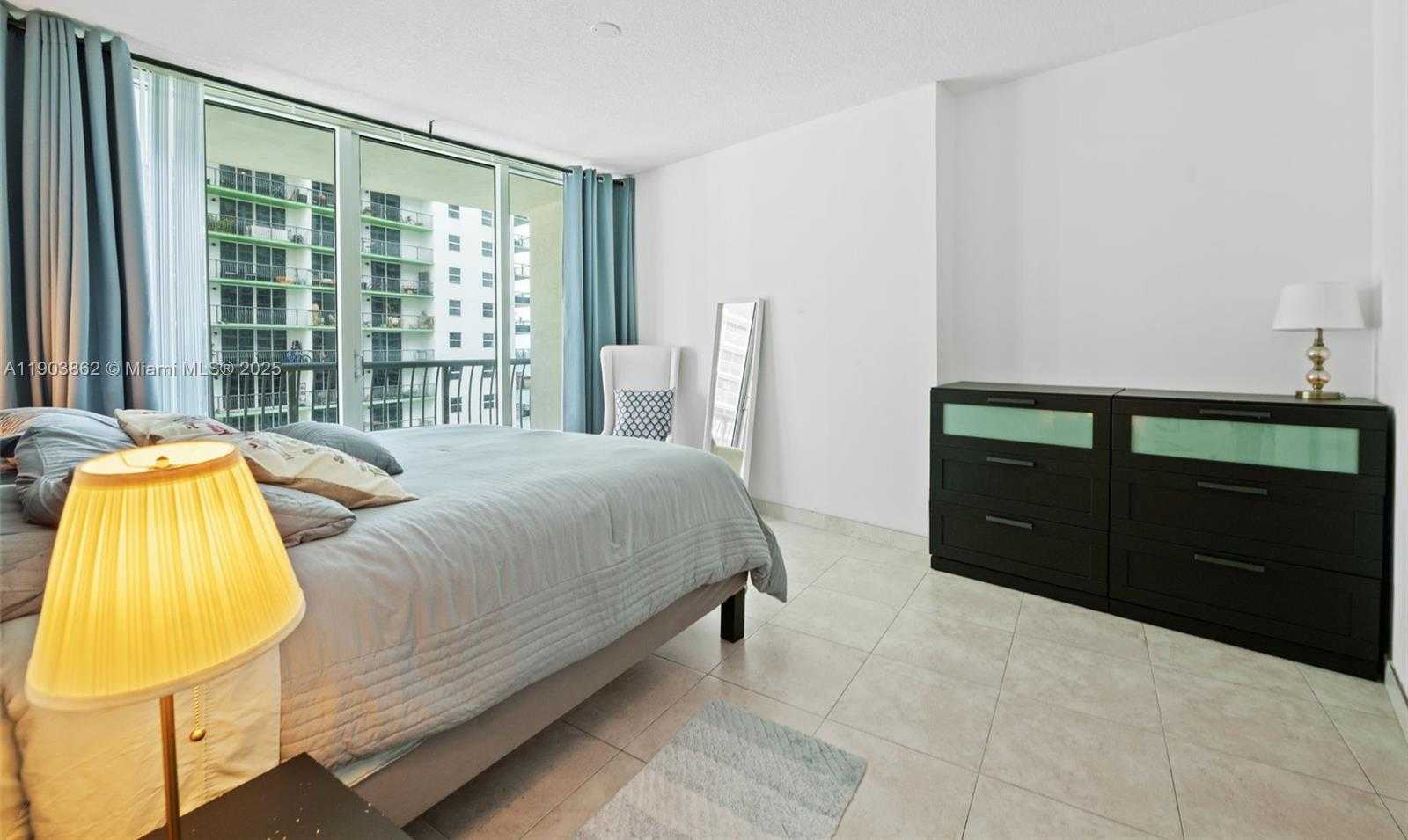 Small Image of 1750 NORTH BAYSHORE DR #1705, Miami Number 17