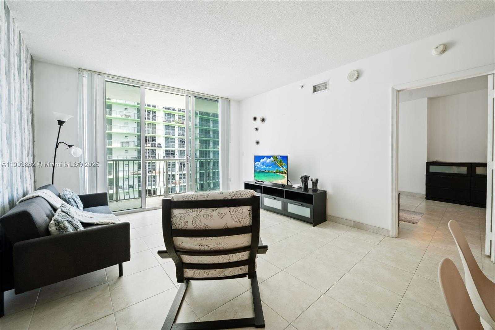 Small Image of 1750 NORTH BAYSHORE DR #1705, Miami Number 3