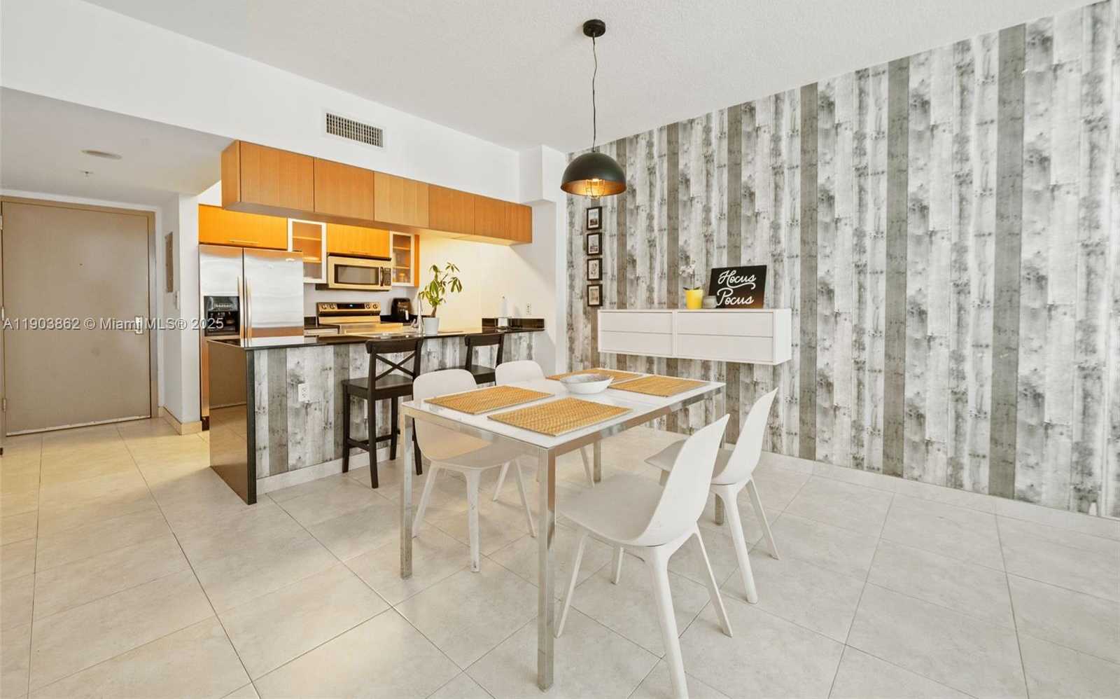 Small Image of 1750 NORTH BAYSHORE DR #1705, Miami Number 9