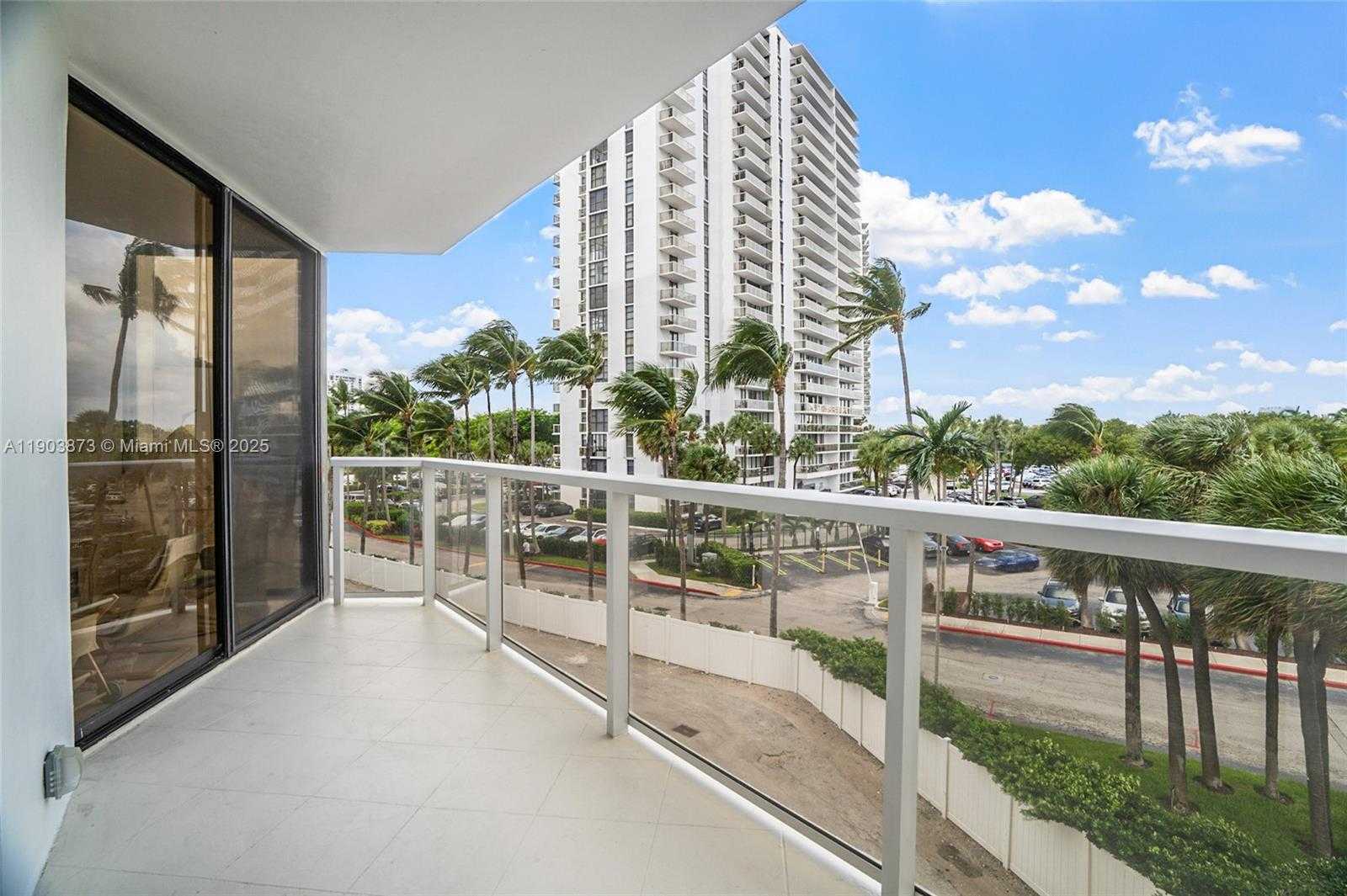 Small Image of 20281 EAST COUNTRY CLUB DR #M1, Aventura Number 10