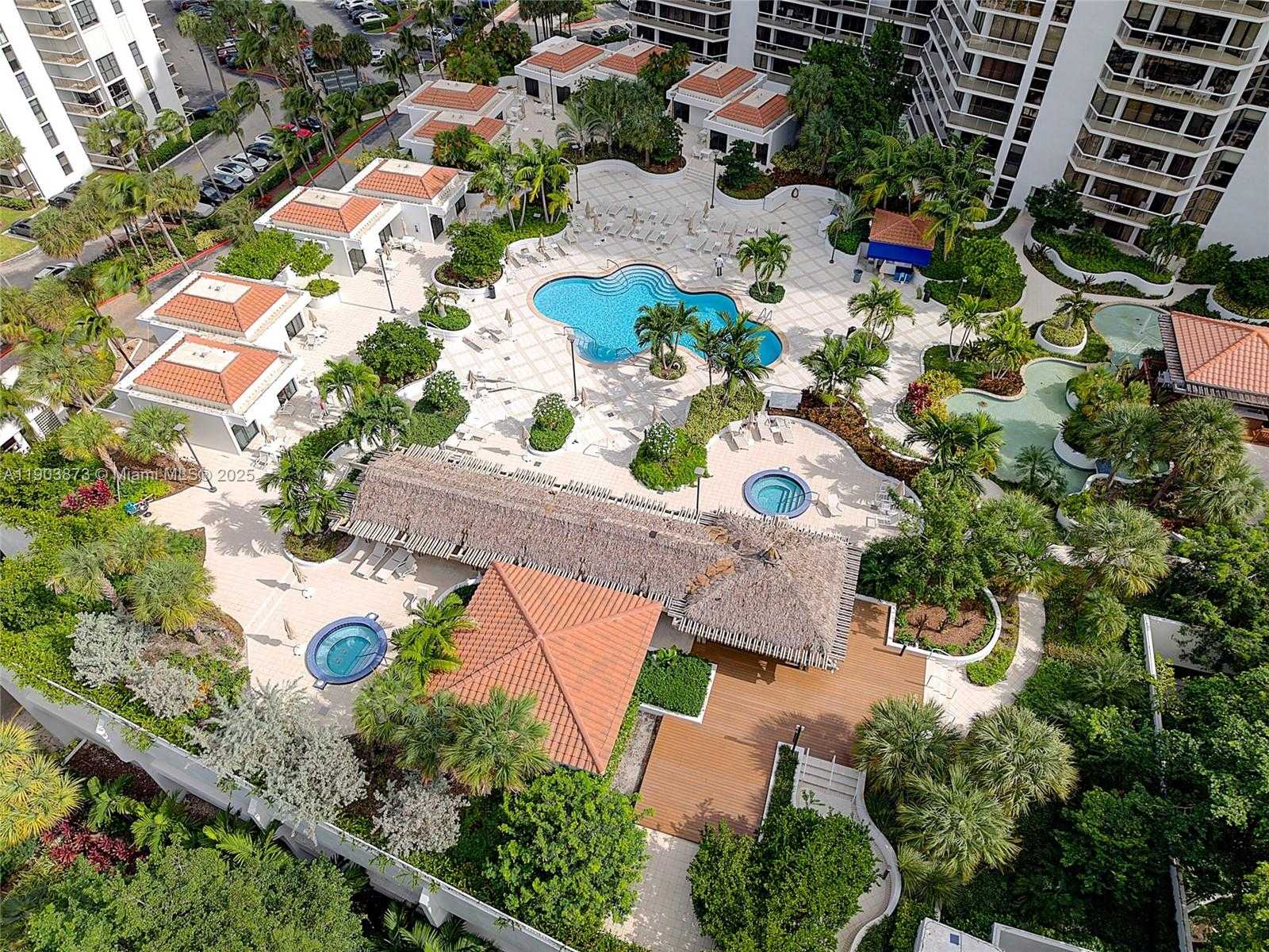 Small Image of 20281 EAST COUNTRY CLUB DR #M1, Aventura Number 12