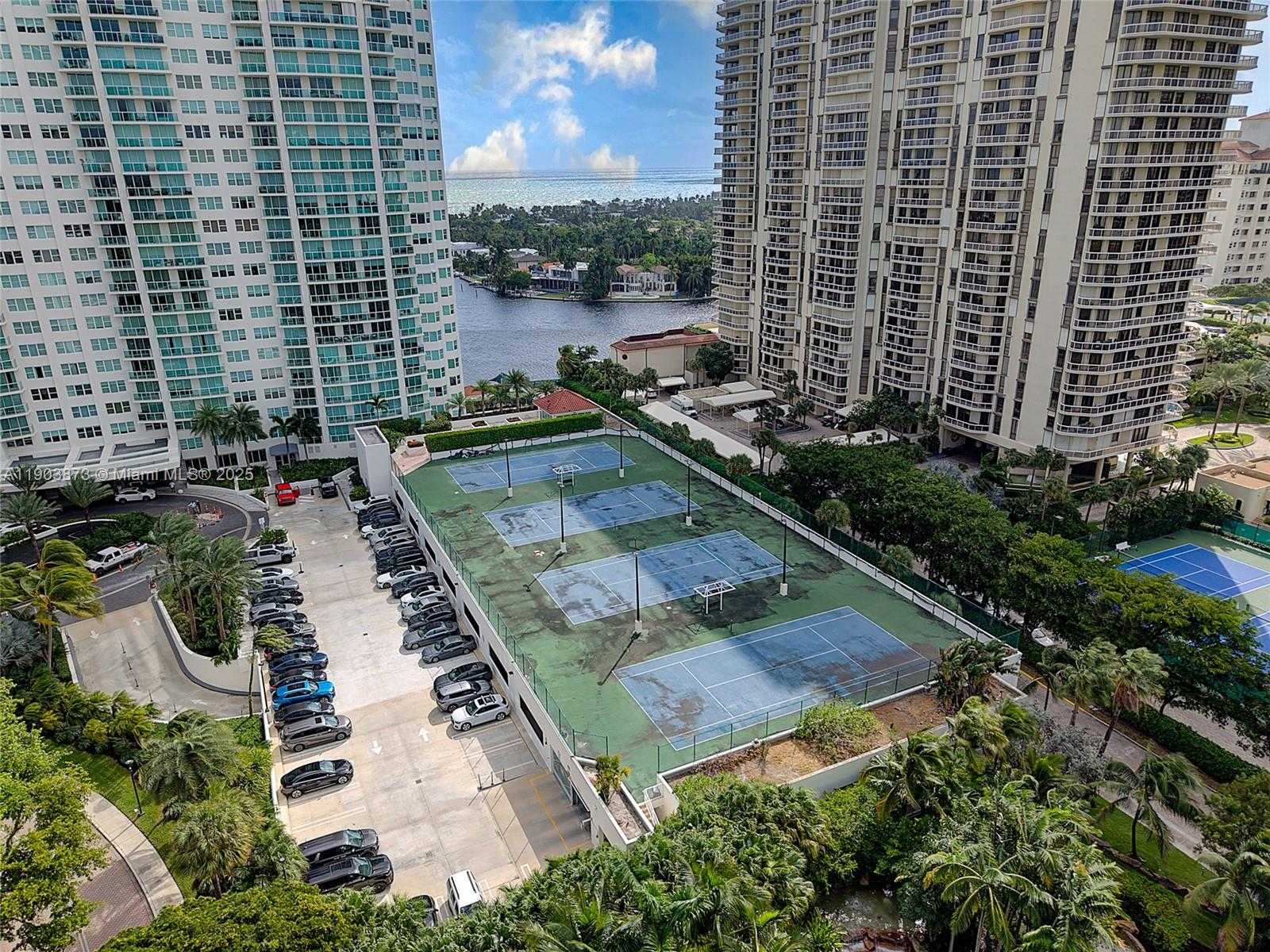 Small Image of 20281 EAST COUNTRY CLUB DR #M1, Aventura Number 14