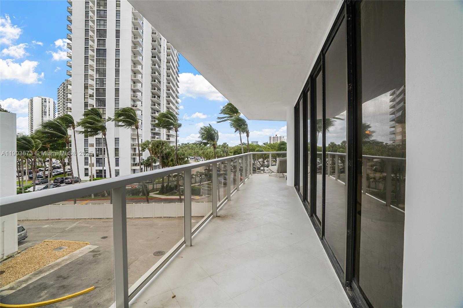 Small Image of 20281 EAST COUNTRY CLUB DR #M1, Aventura Number 19