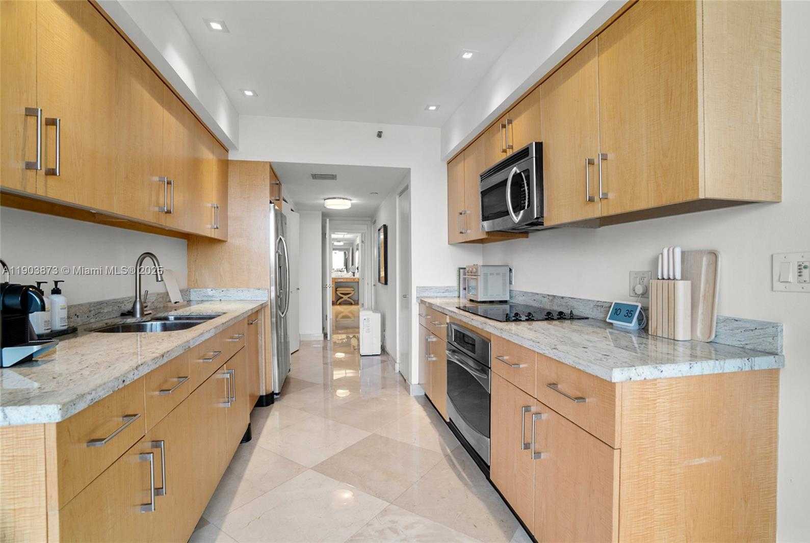 Small Image of 20281 EAST COUNTRY CLUB DR #M1, Aventura Number 23