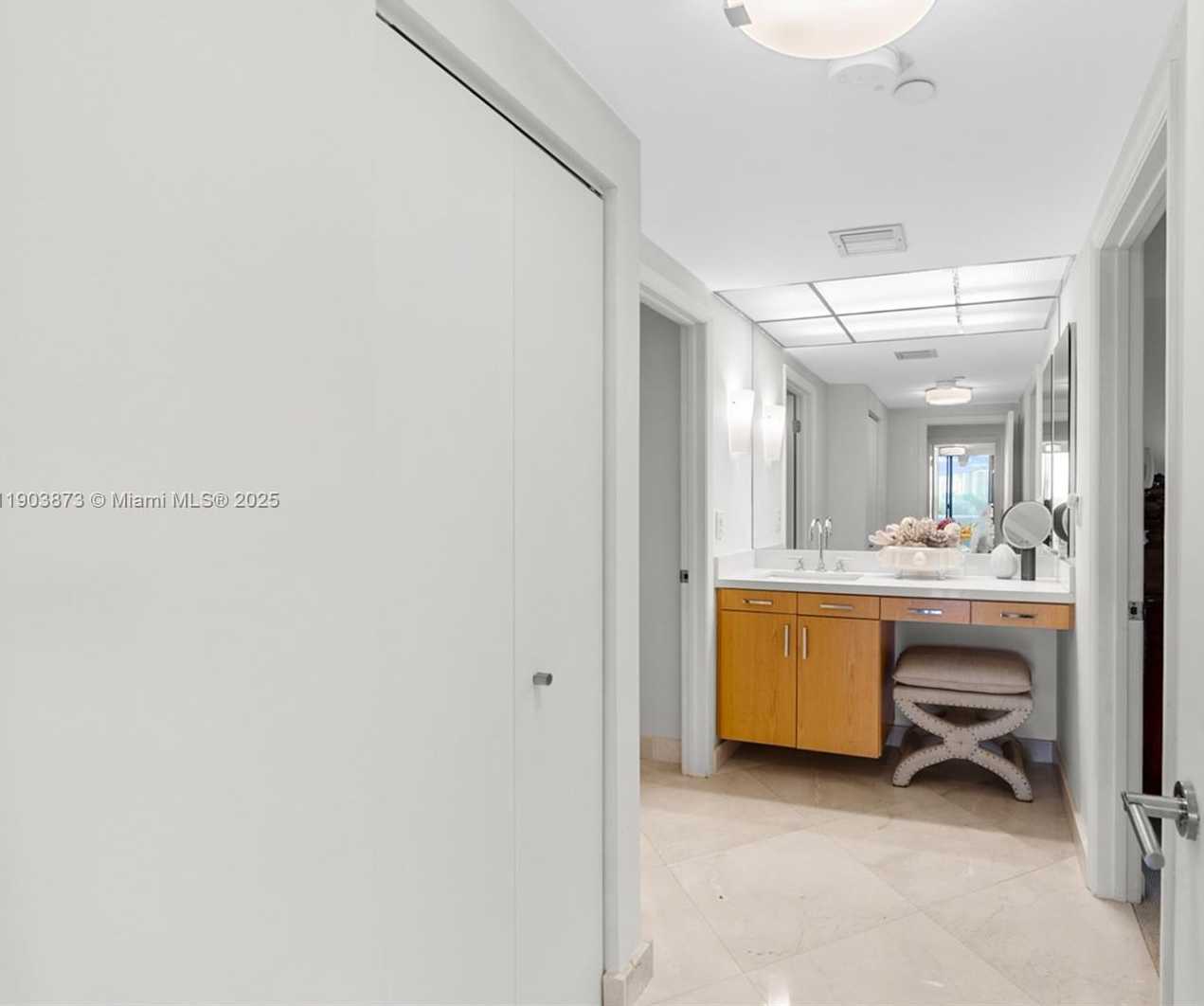 Small Image of 20281 EAST COUNTRY CLUB DR #M1, Aventura Number 26