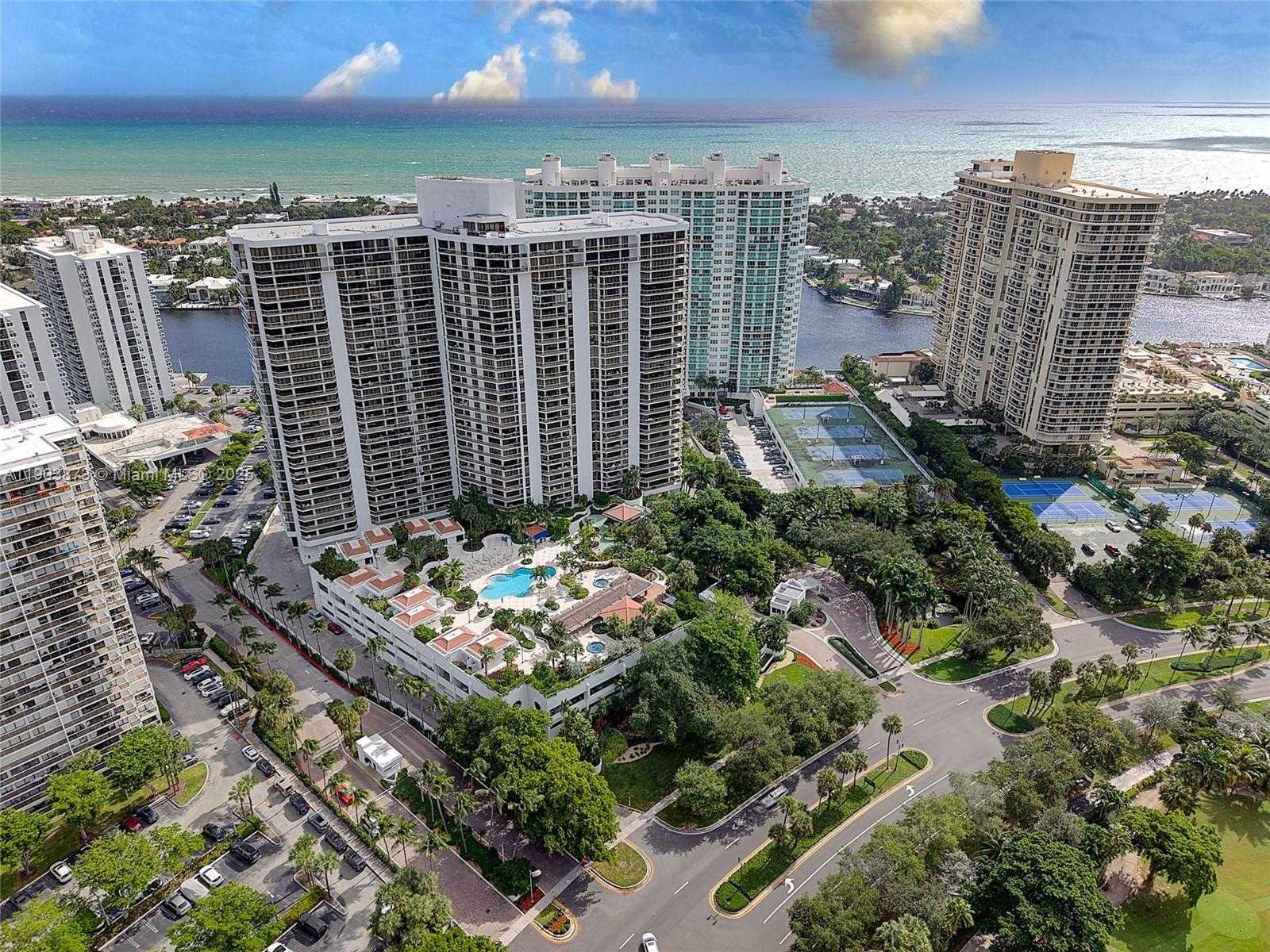 Small Image of 20281 EAST COUNTRY CLUB DR #M1, Aventura Number 38