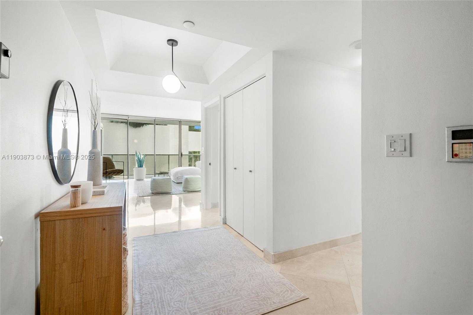 Small Image of 20281 EAST COUNTRY CLUB DR #M1, Aventura Number 4