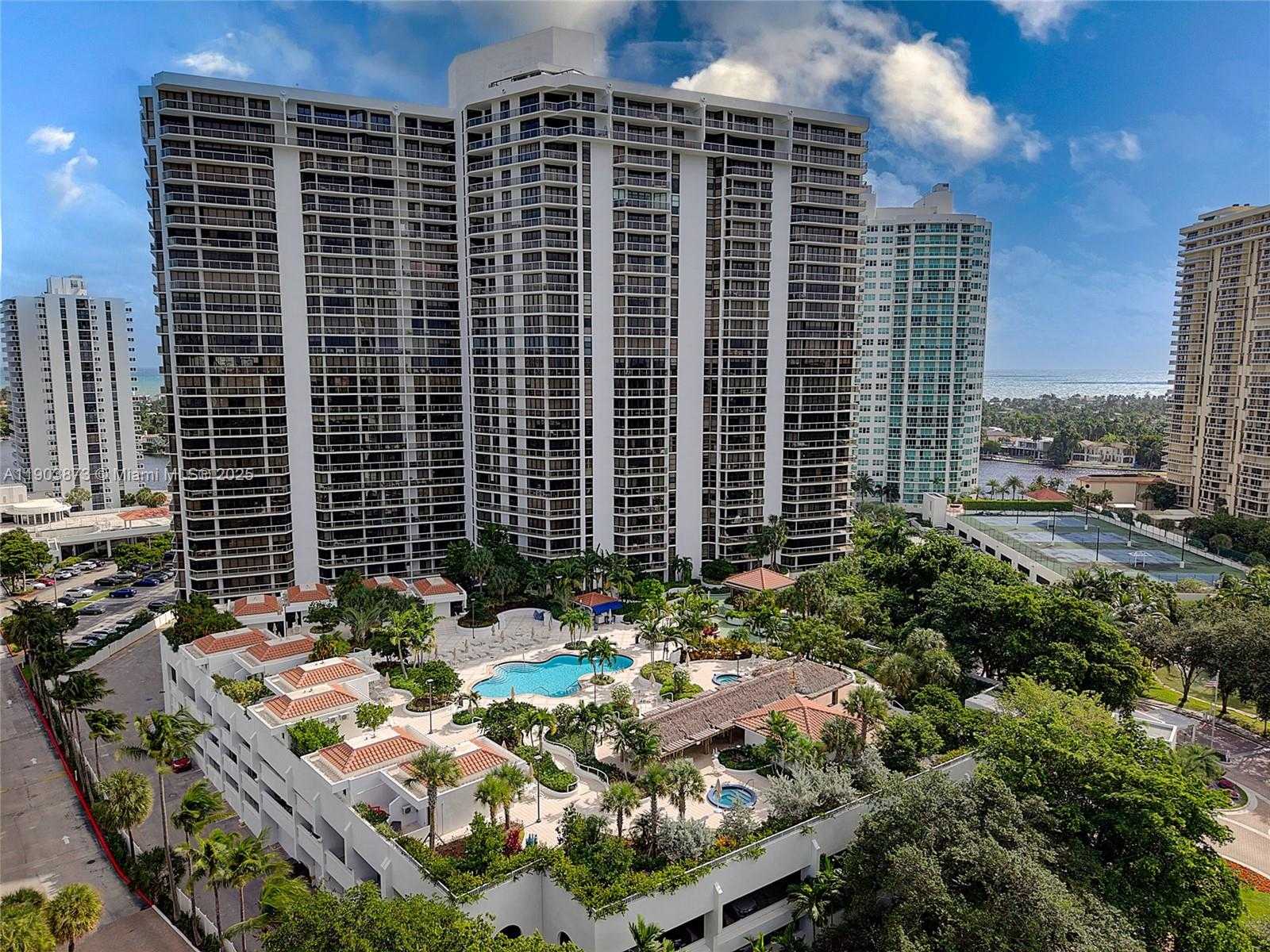 Small Image of 20281 EAST COUNTRY CLUB DR #M1, Aventura Number 40