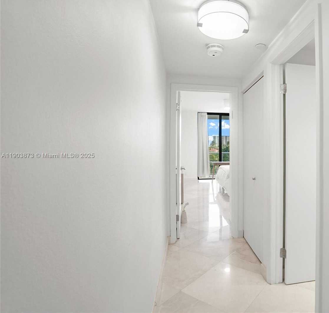 Small Image of 20281 EAST COUNTRY CLUB DR #M1, Aventura Number 5