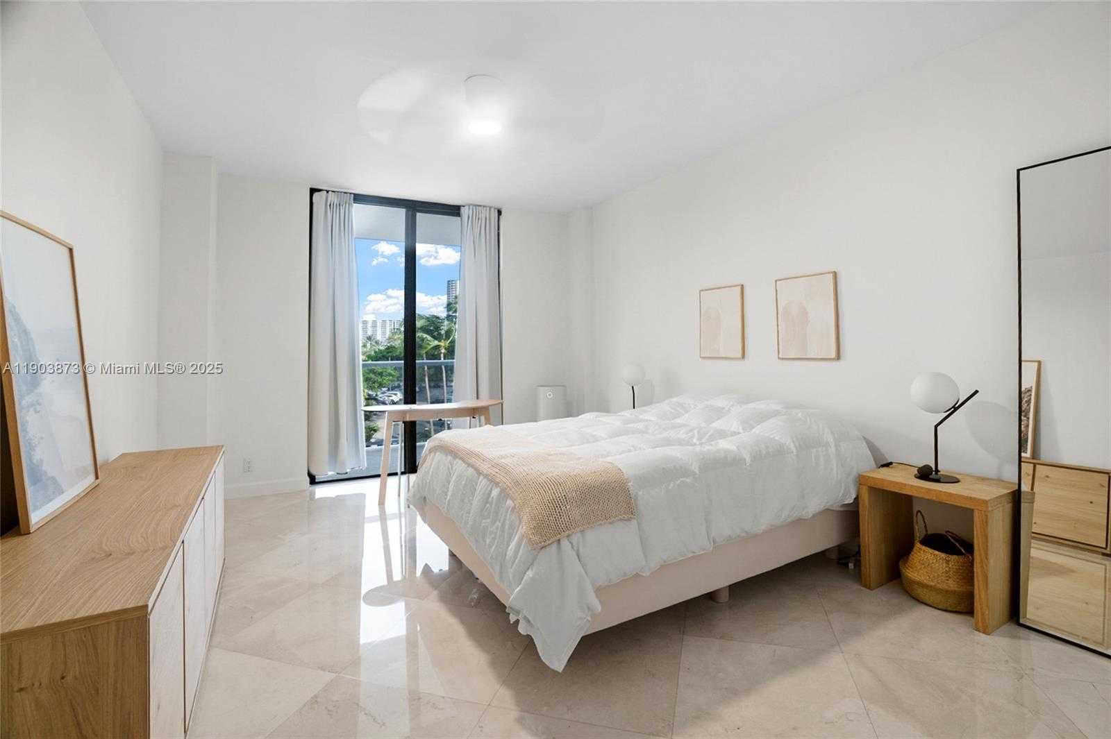 Small Image of 20281 EAST COUNTRY CLUB DR #M1, Aventura Number 7