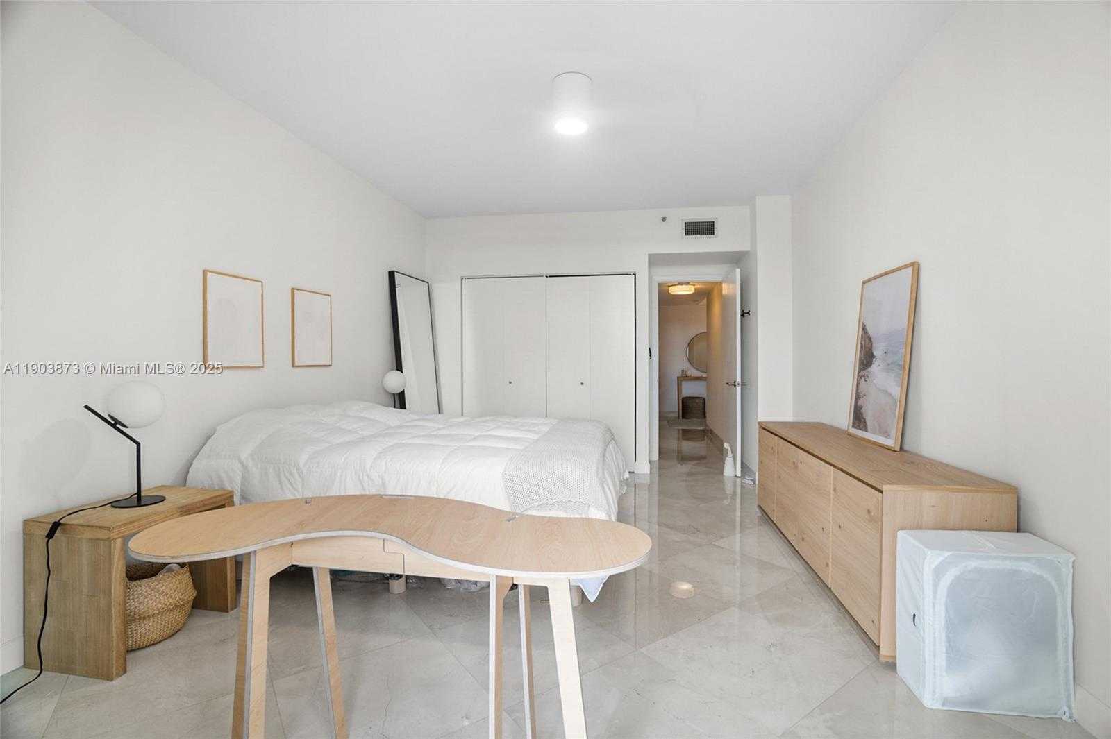 Small Image of 20281 EAST COUNTRY CLUB DR #M1, Aventura Number 8